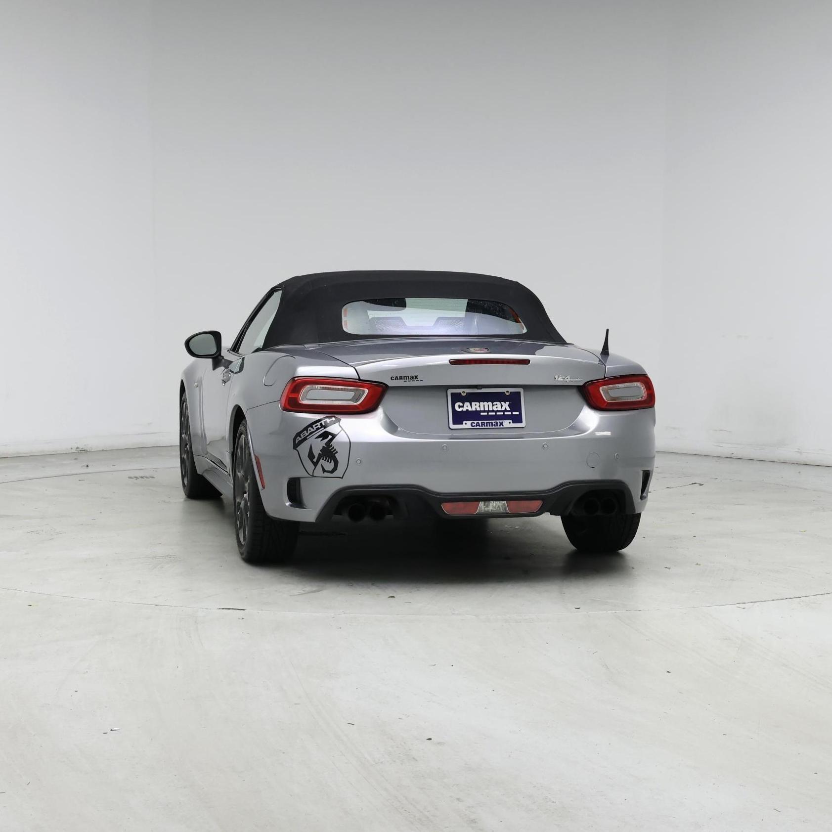 Thumbnail: 2017 Fiat 124 Spider - 6