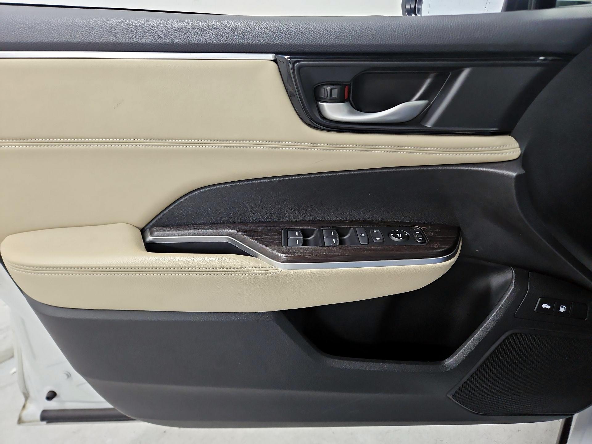 Thumbnail: 2018 Honda Clarity - 12