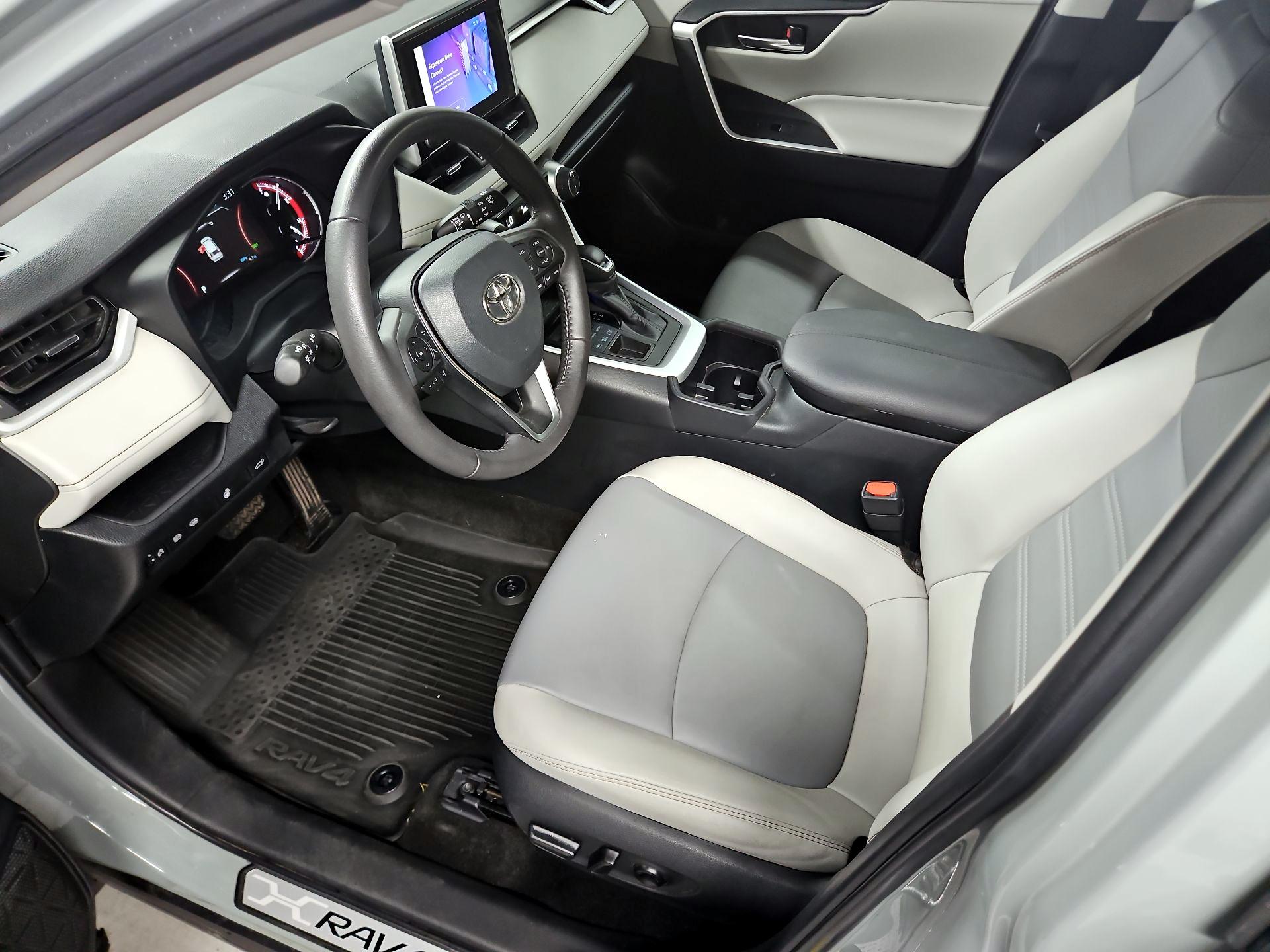 Thumbnail: 2023 Toyota RAV4 - 11