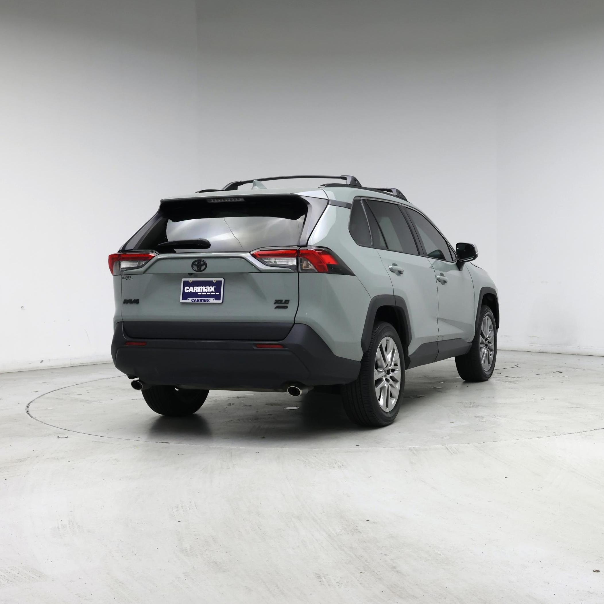 Thumbnail: 2023 Toyota RAV4 - 8