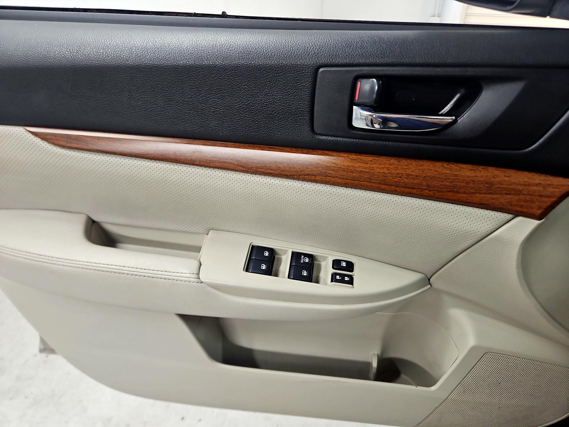 Thumbnail: 2014 Subaru Outback - 12