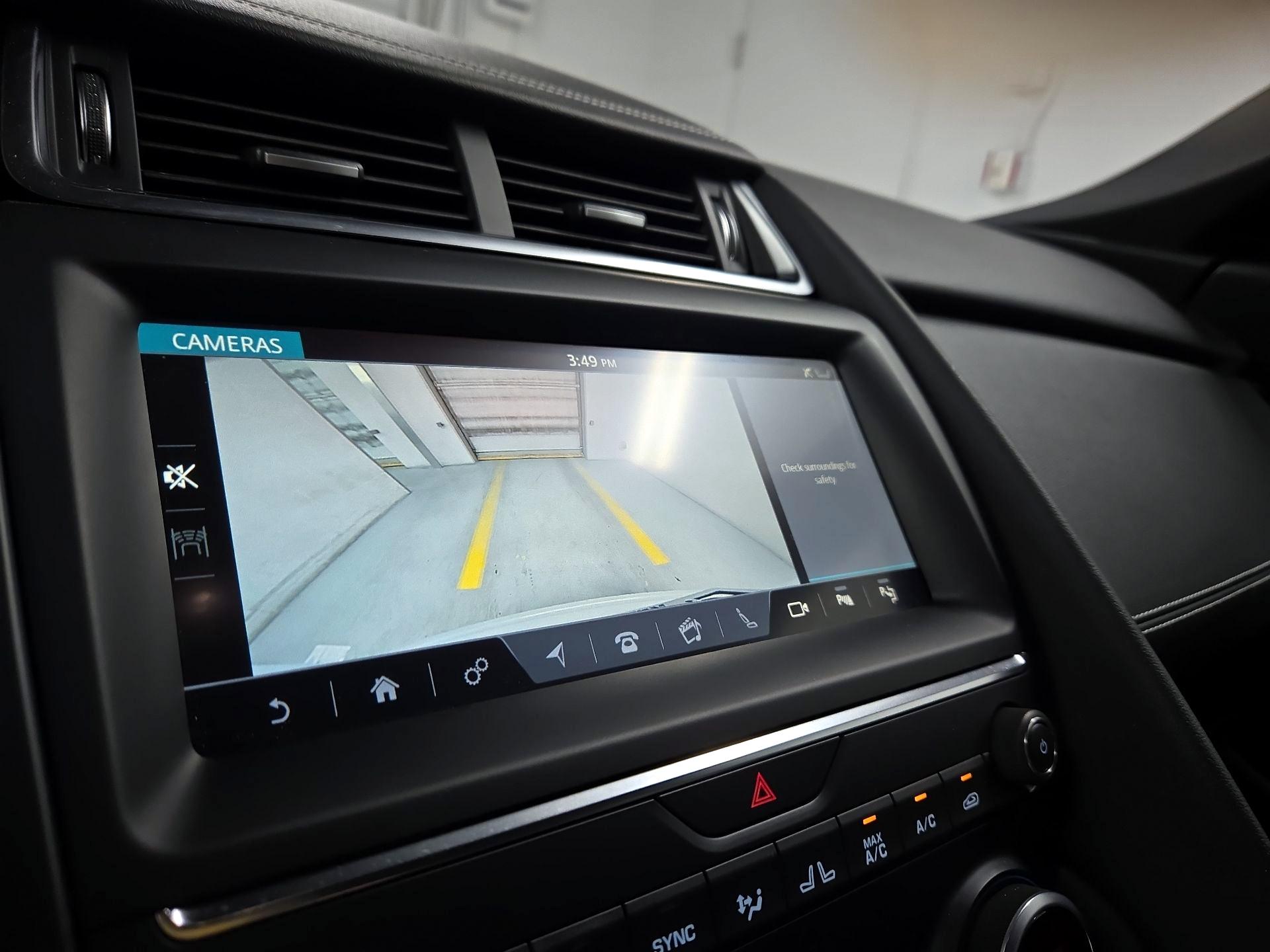 Thumbnail: 2019 Jaguar E-Pace - 15