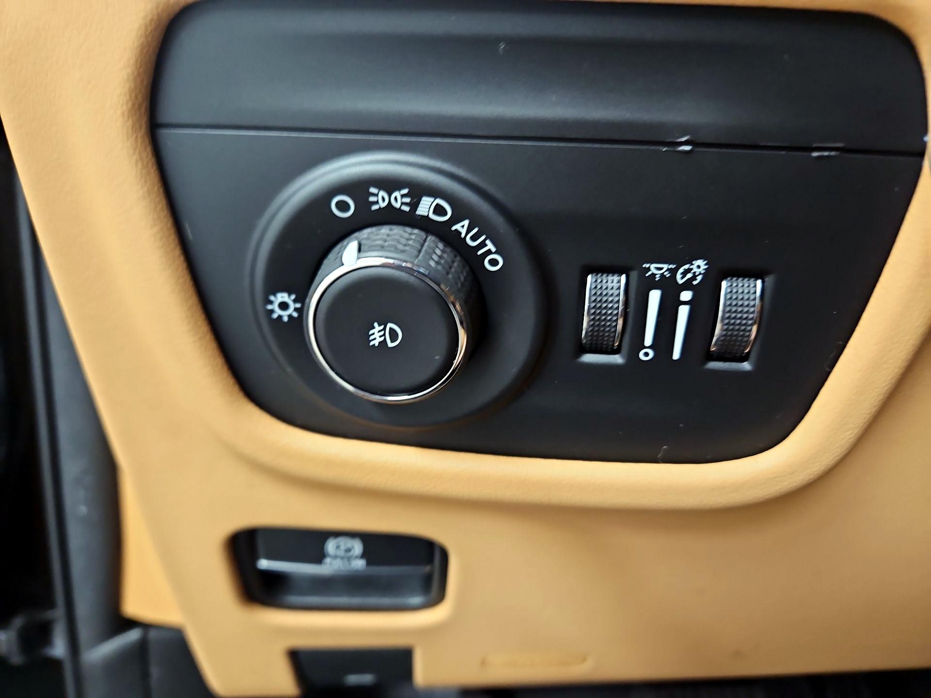 Thumbnail: 2022 Jeep Grand Cherokee L - 13