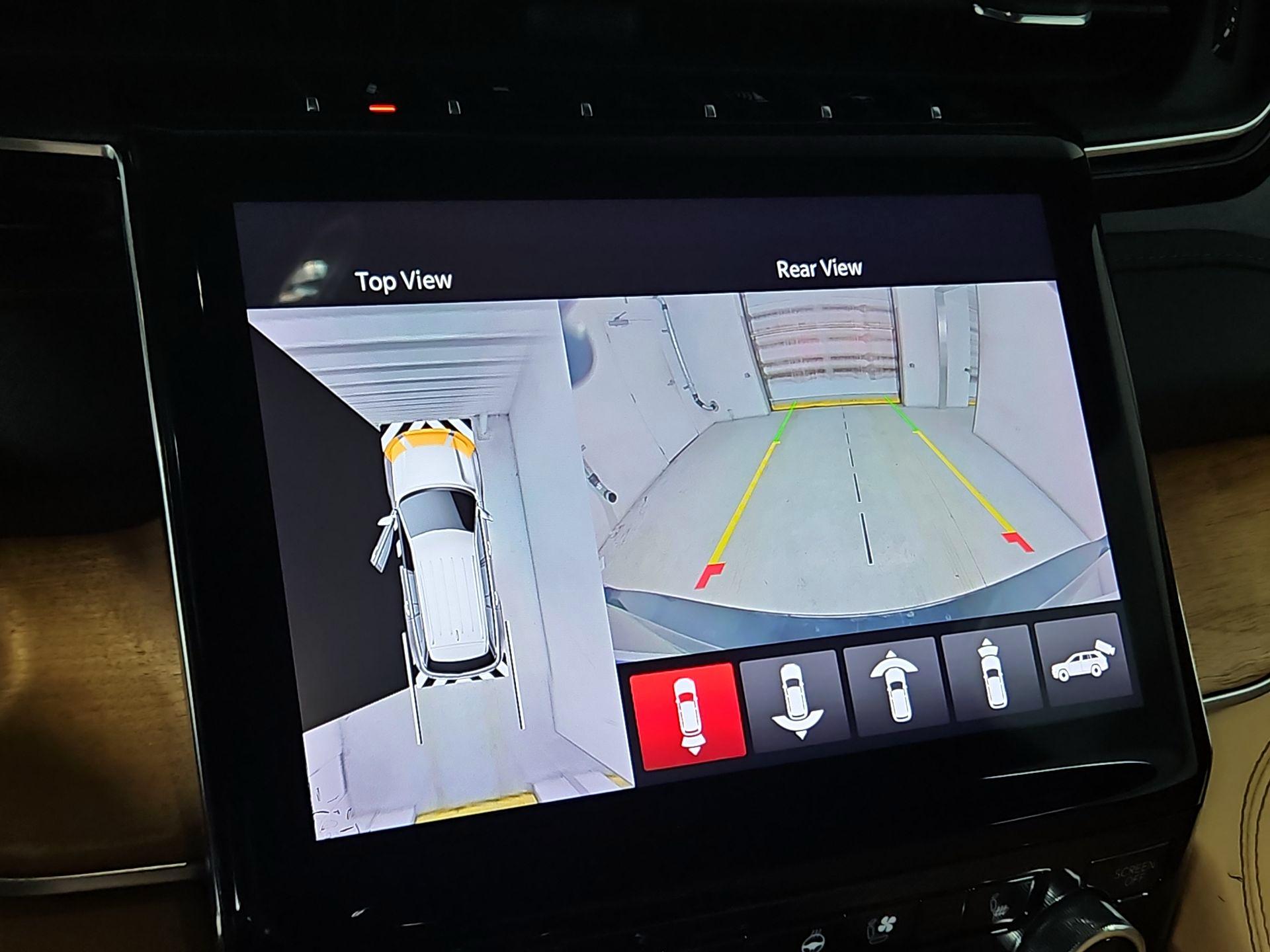 Thumbnail: 2022 Jeep Grand Cherokee L - 15