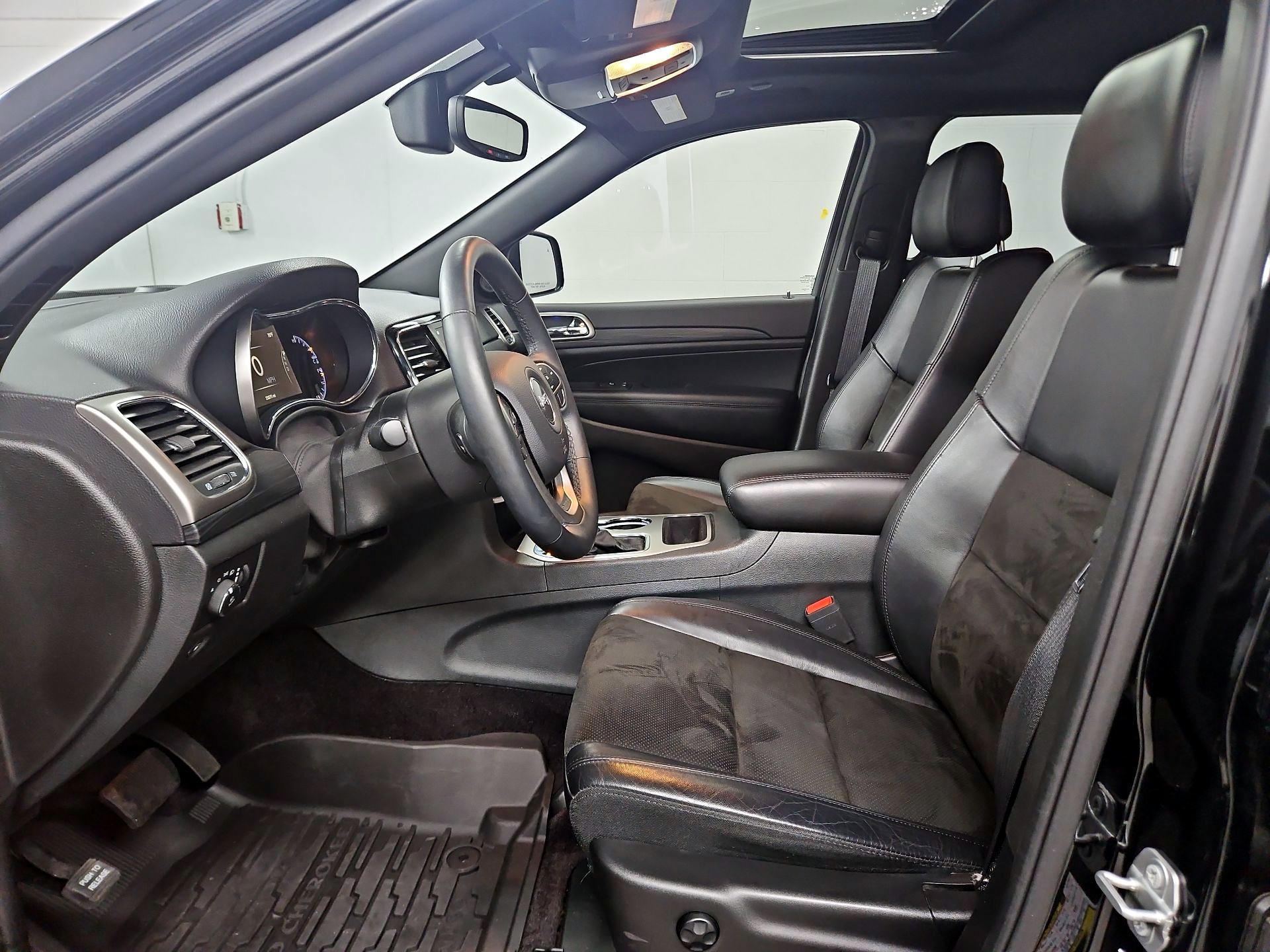 Thumbnail: 2019 Jeep Grand Cherokee - 11