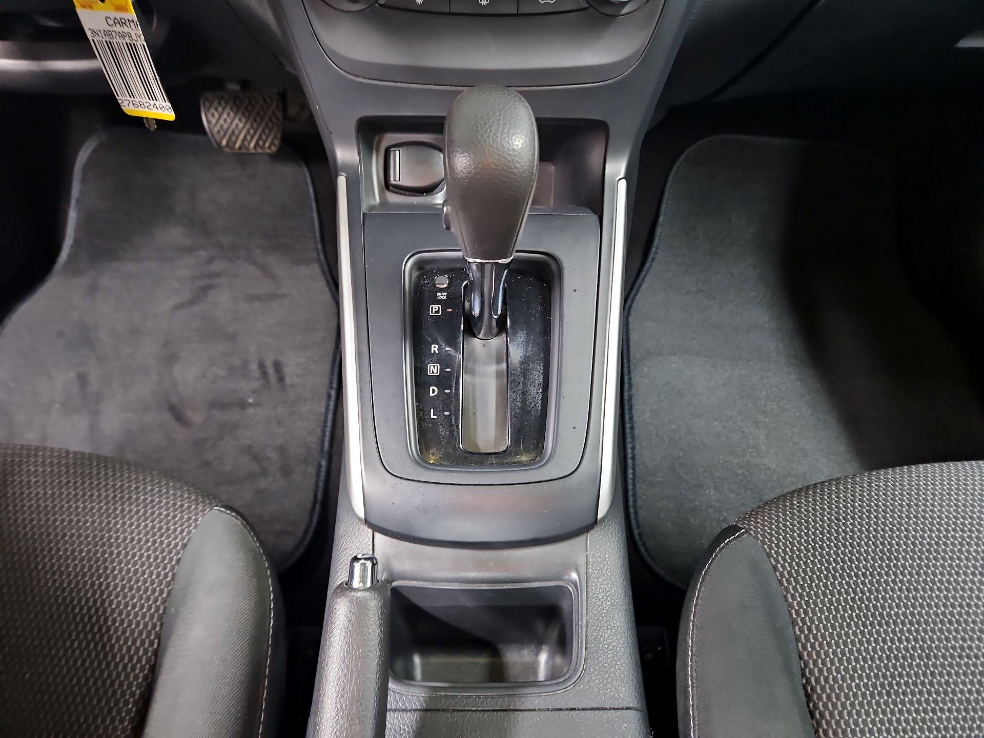 Thumbnail: 2018 Nissan Sentra - 17