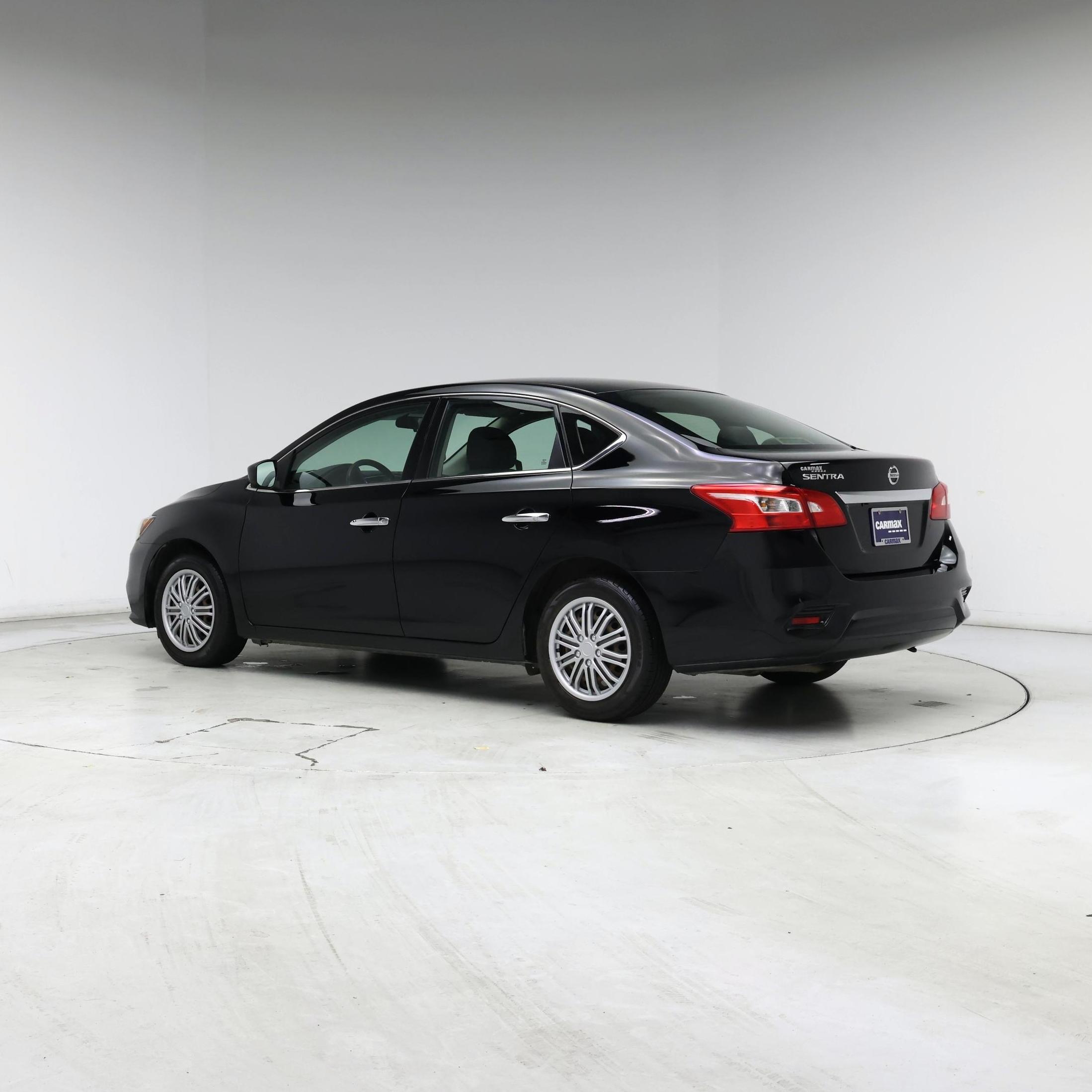 Thumbnail: 2018 Nissan Sentra - 2