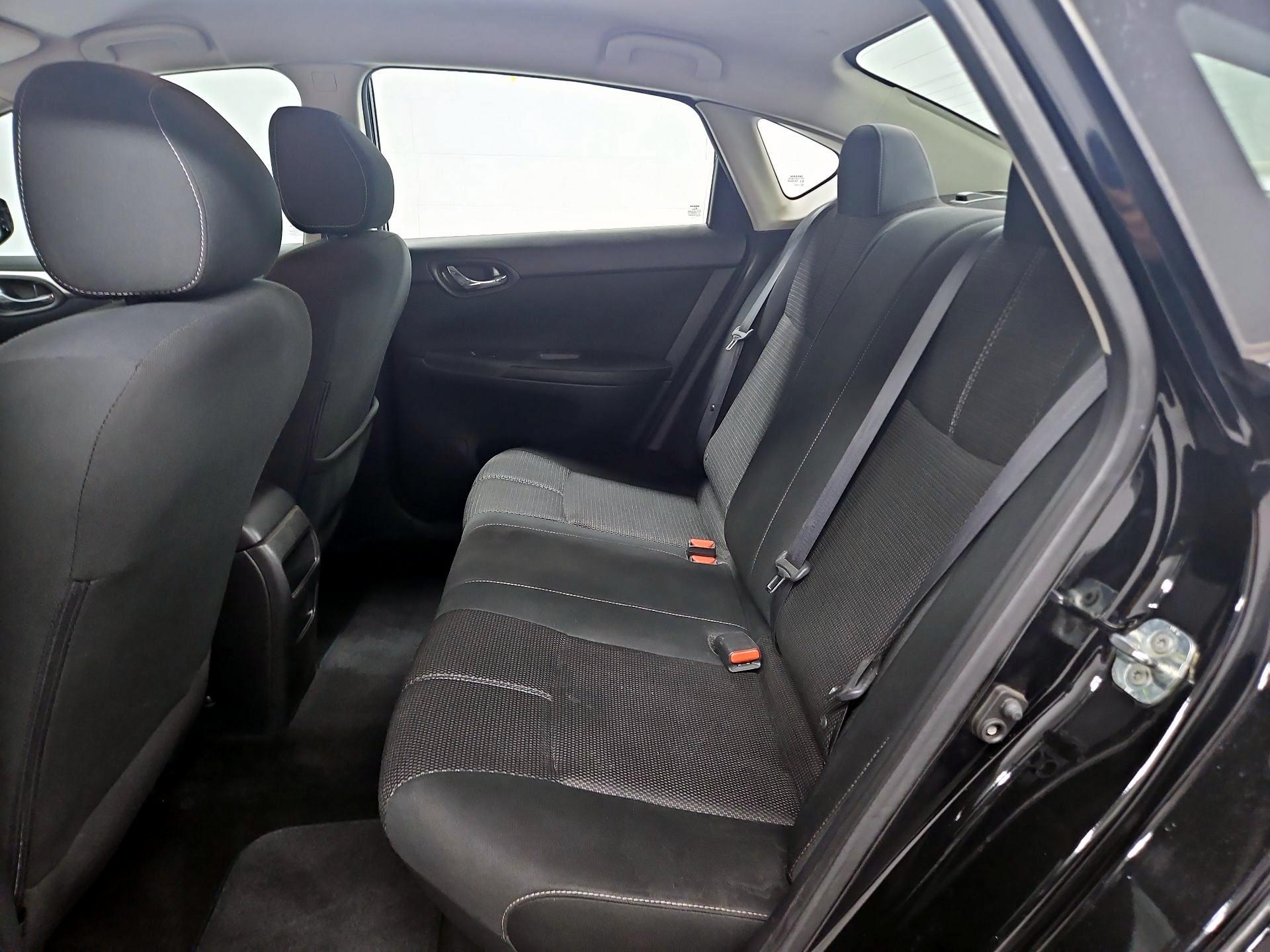 Thumbnail: 2018 Nissan Sentra - 19