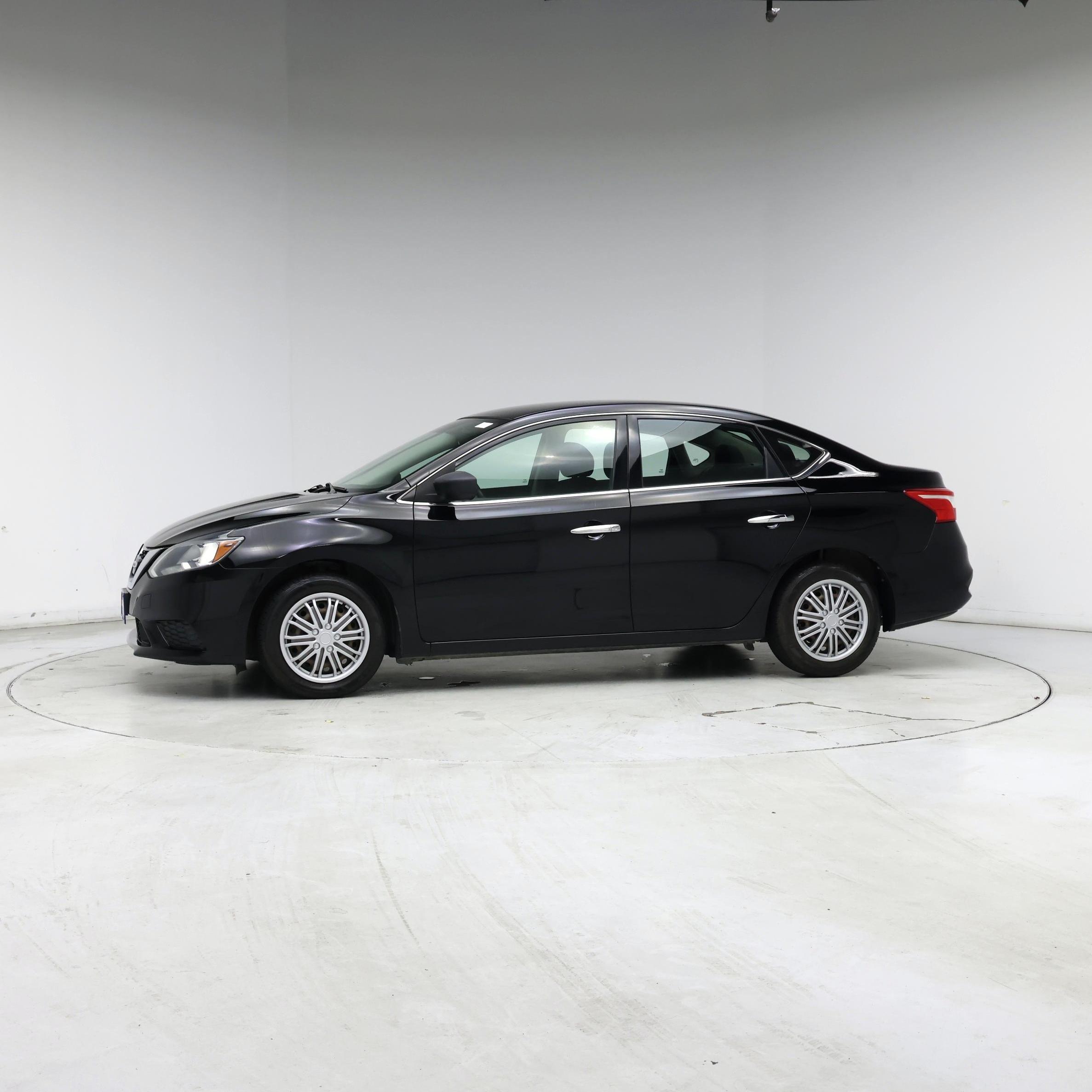 Thumbnail: 2018 Nissan Sentra - 3