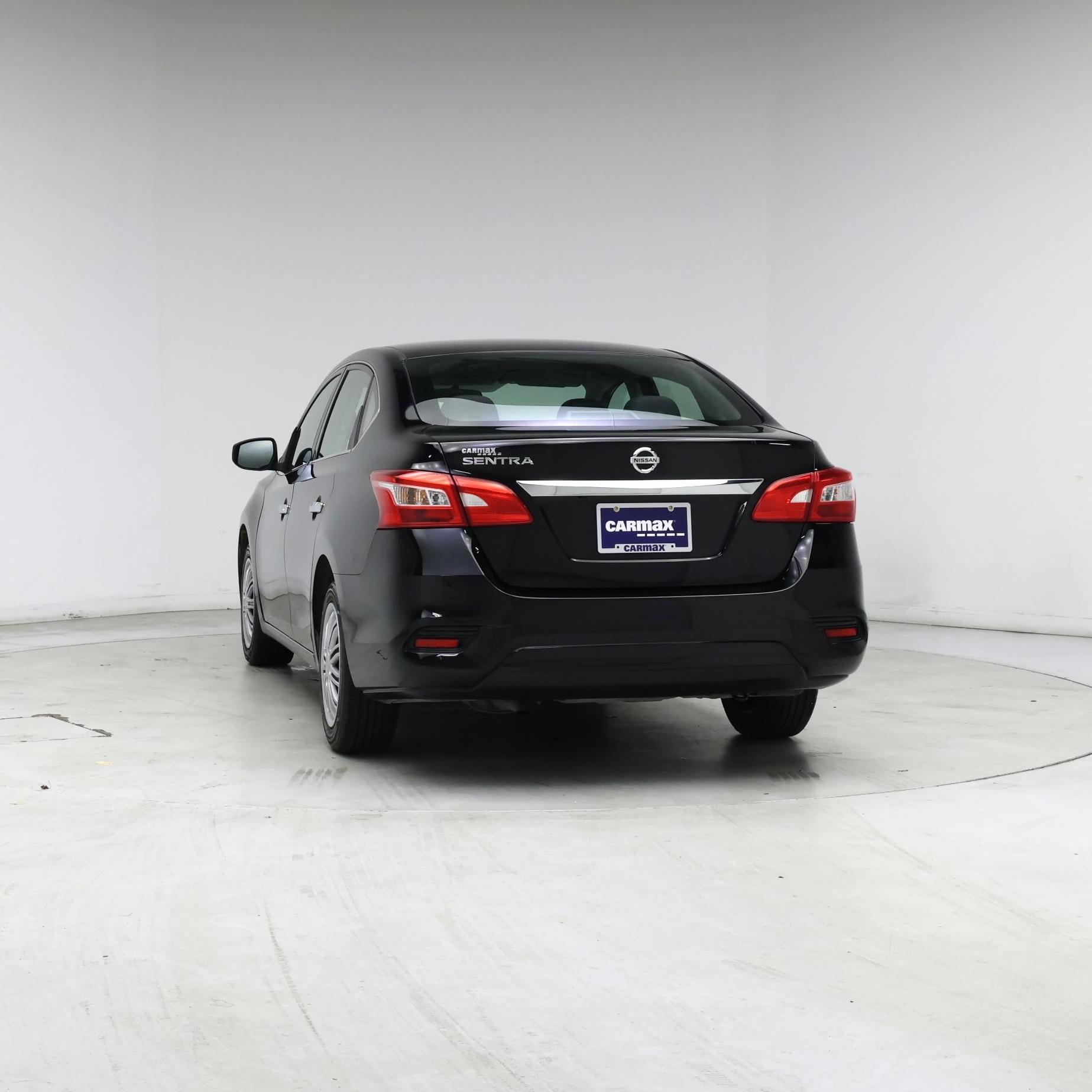 Thumbnail: 2018 Nissan Sentra - 6