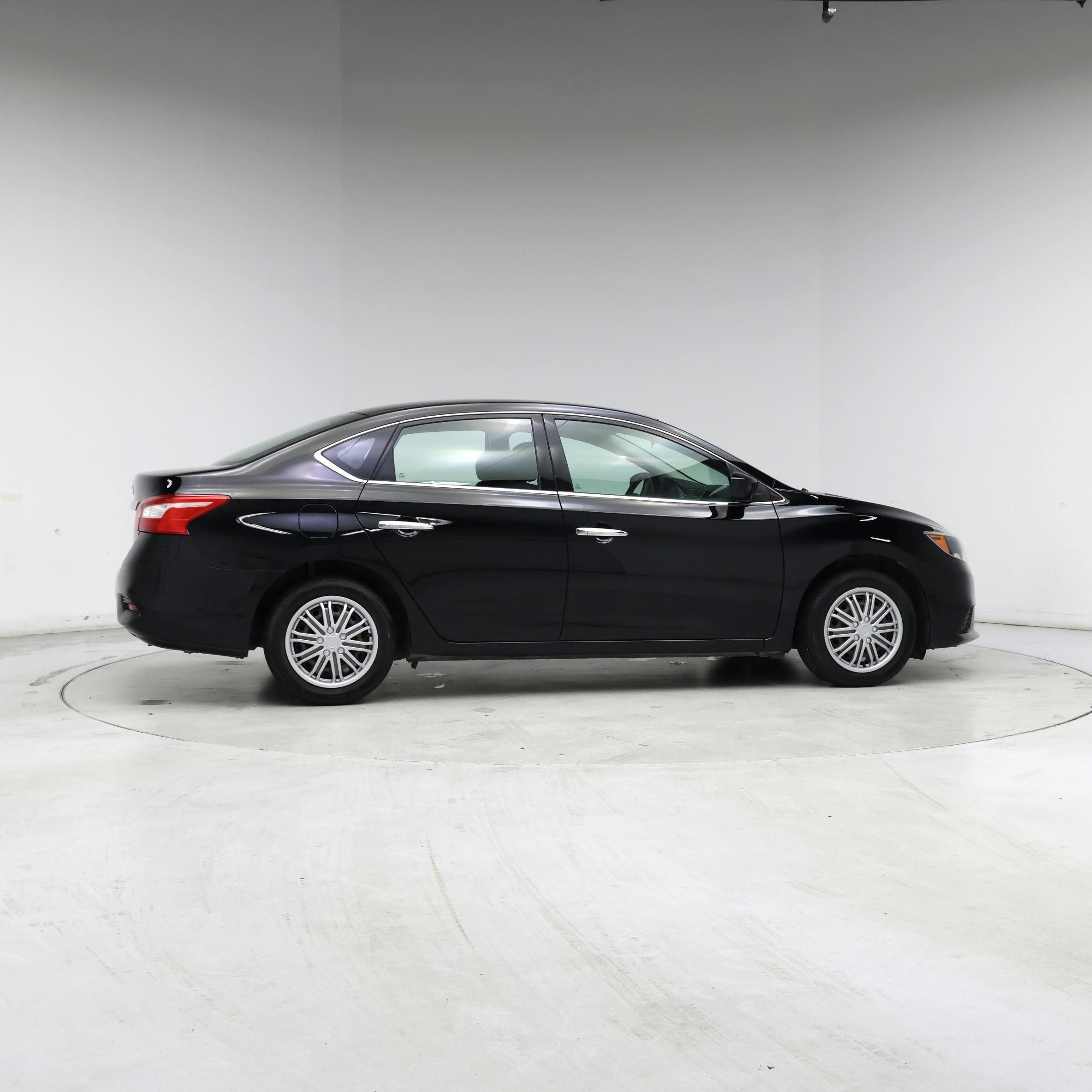 Thumbnail: 2018 Nissan Sentra - 7