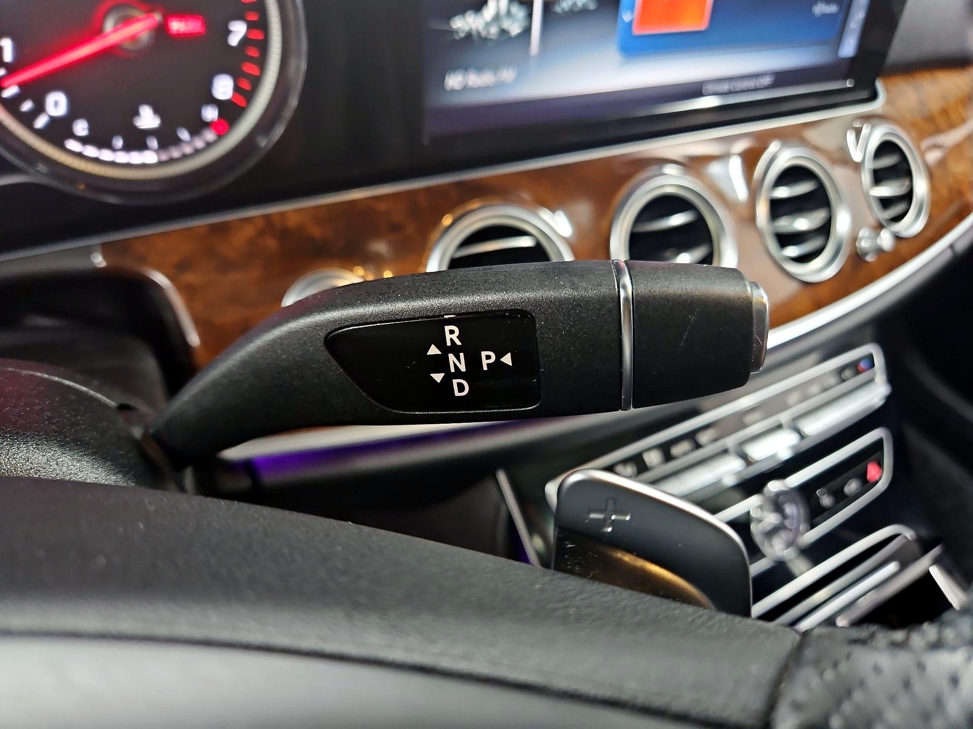 Thumbnail: 2017 Mercedes-Benz E-Class - 18