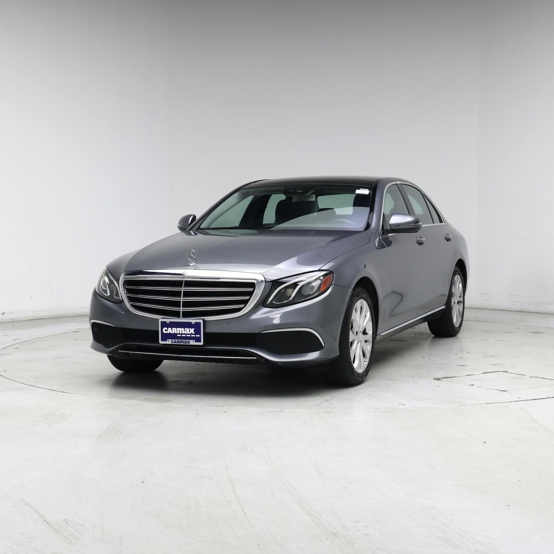 Thumbnail: 2017 Mercedes-Benz E-Class - 4