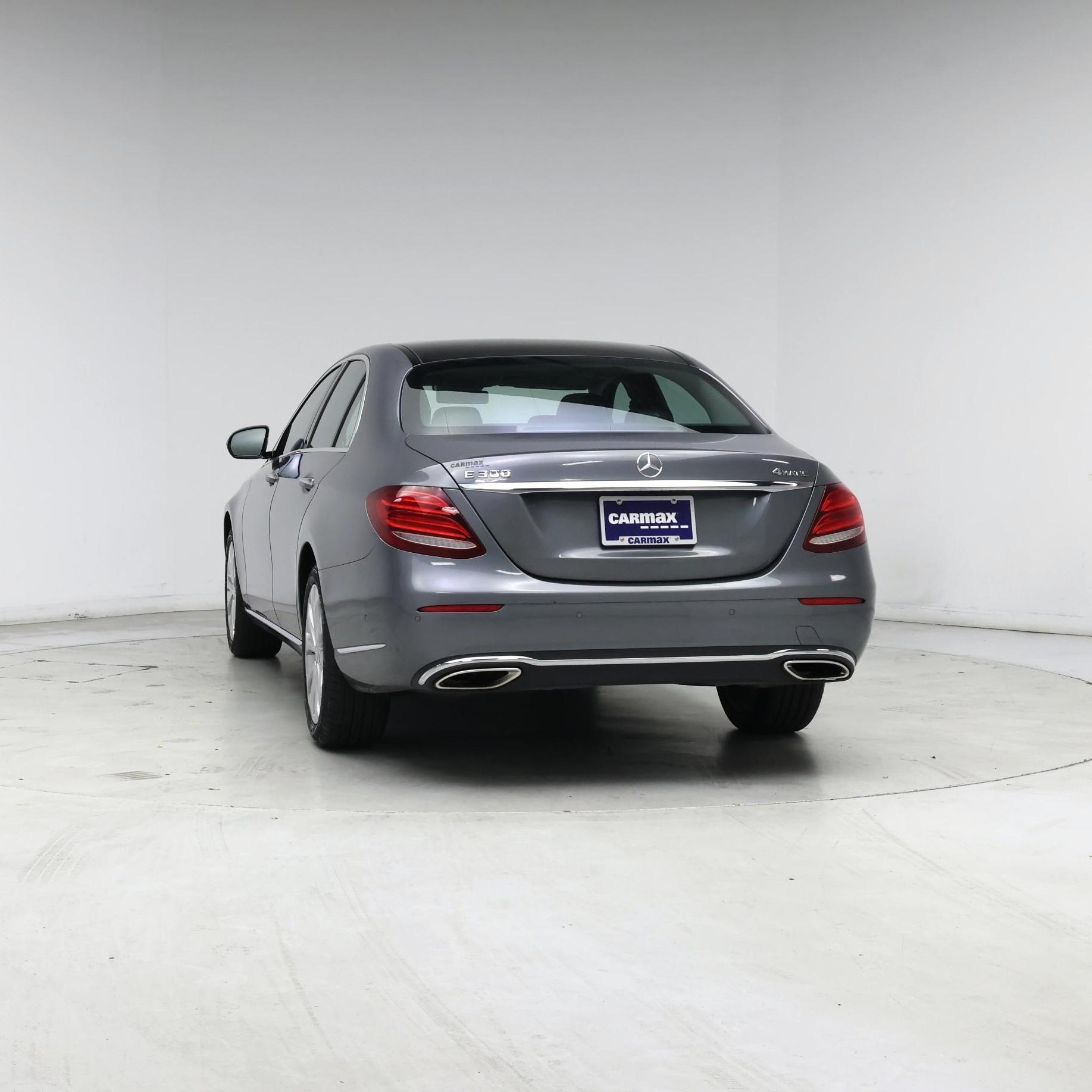 Thumbnail: 2017 Mercedes-Benz E-Class - 6