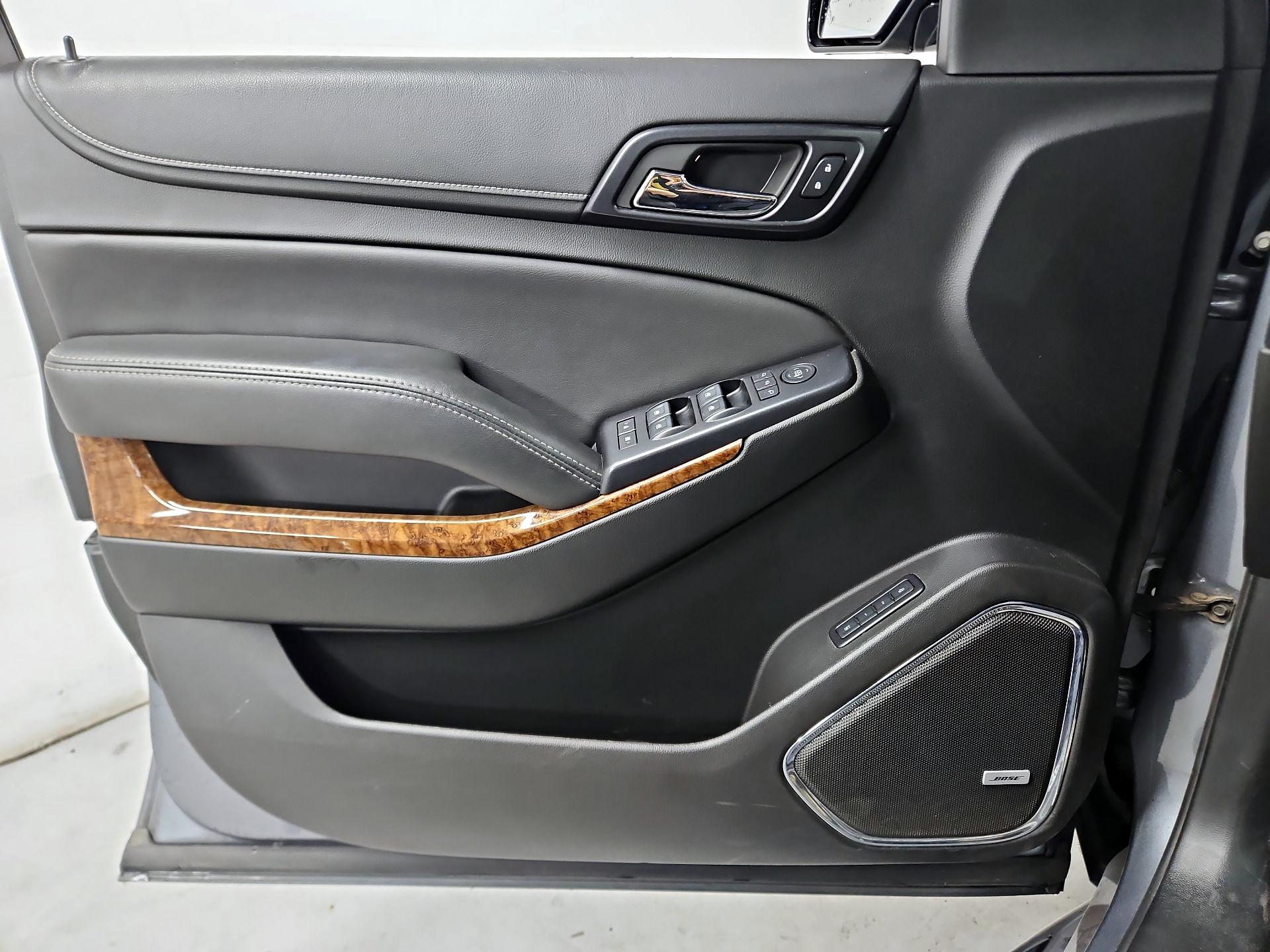 Thumbnail: 2019 Chevrolet Tahoe - 12