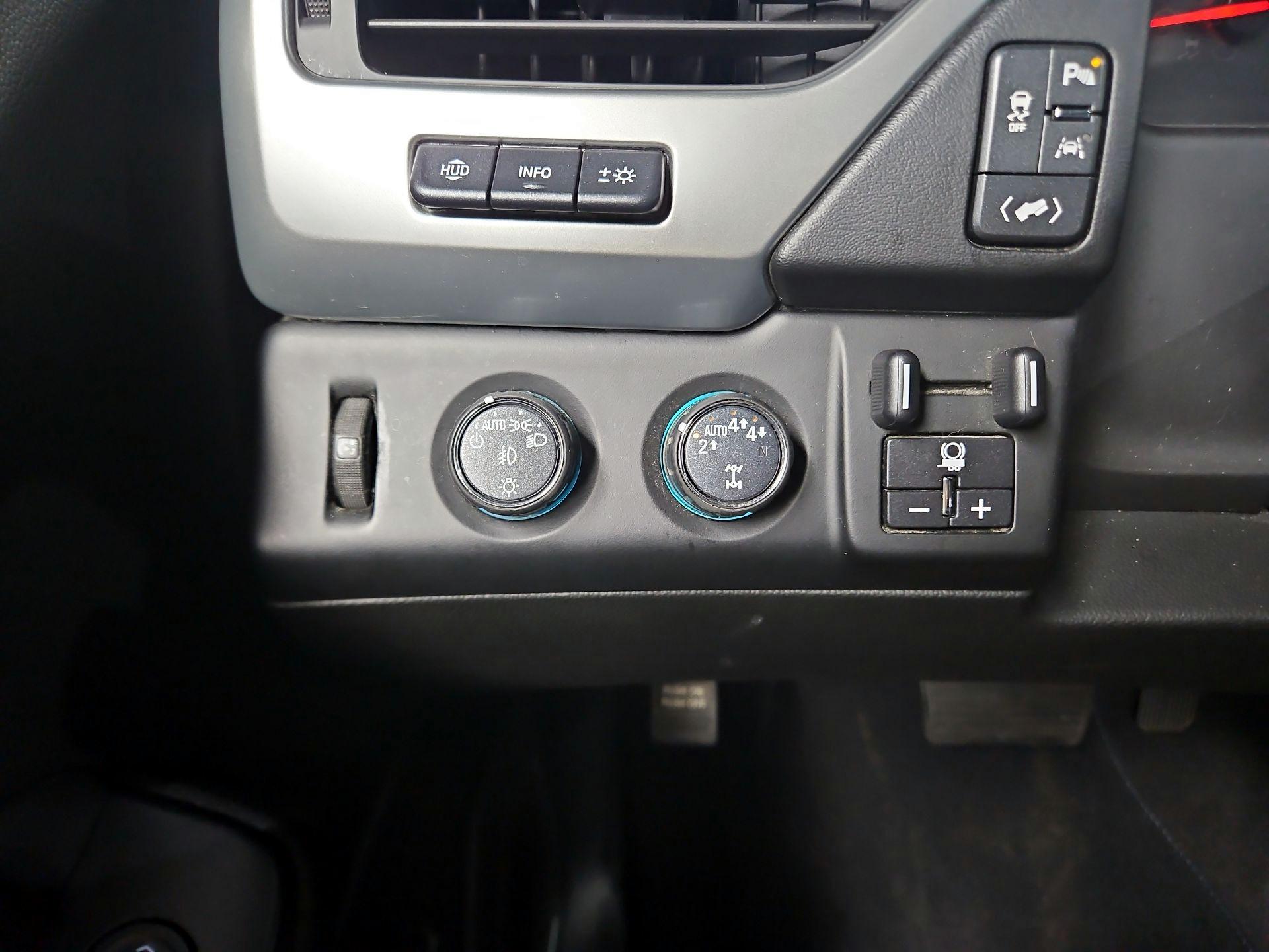 Thumbnail: 2019 Chevrolet Tahoe - 13