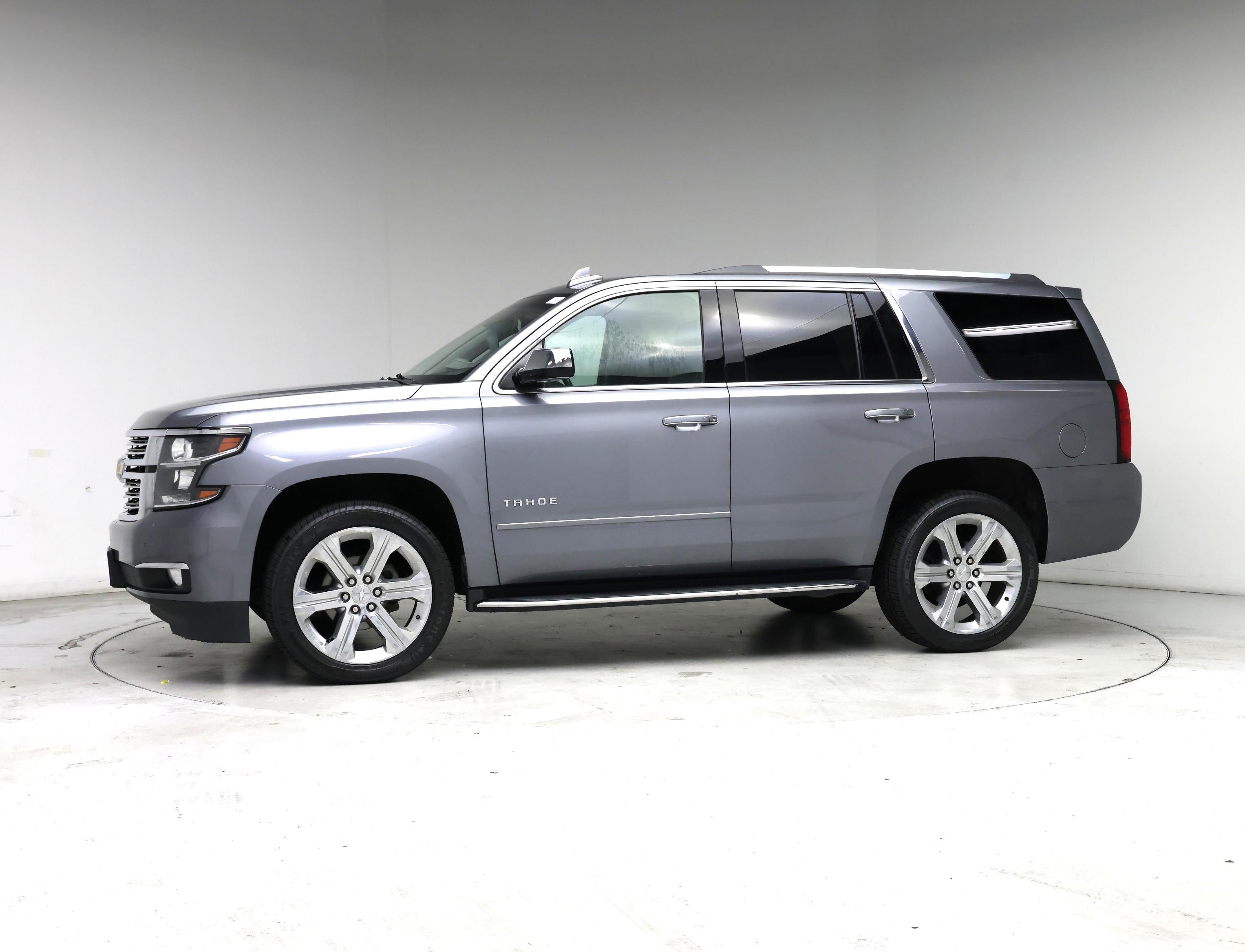 Thumbnail: 2019 Chevrolet Tahoe - 3