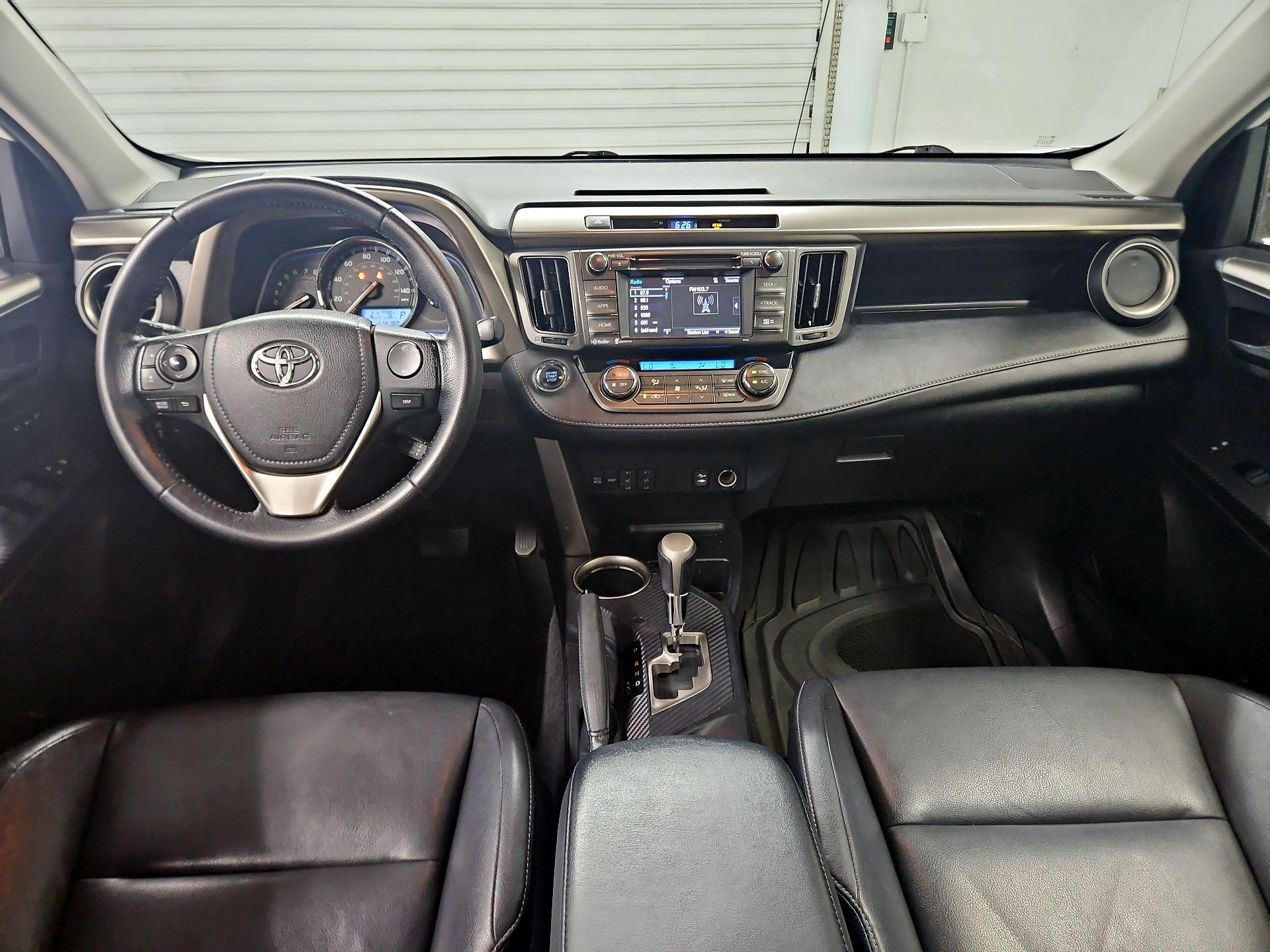 Thumbnail: 2015 Toyota RAV4 - 9
