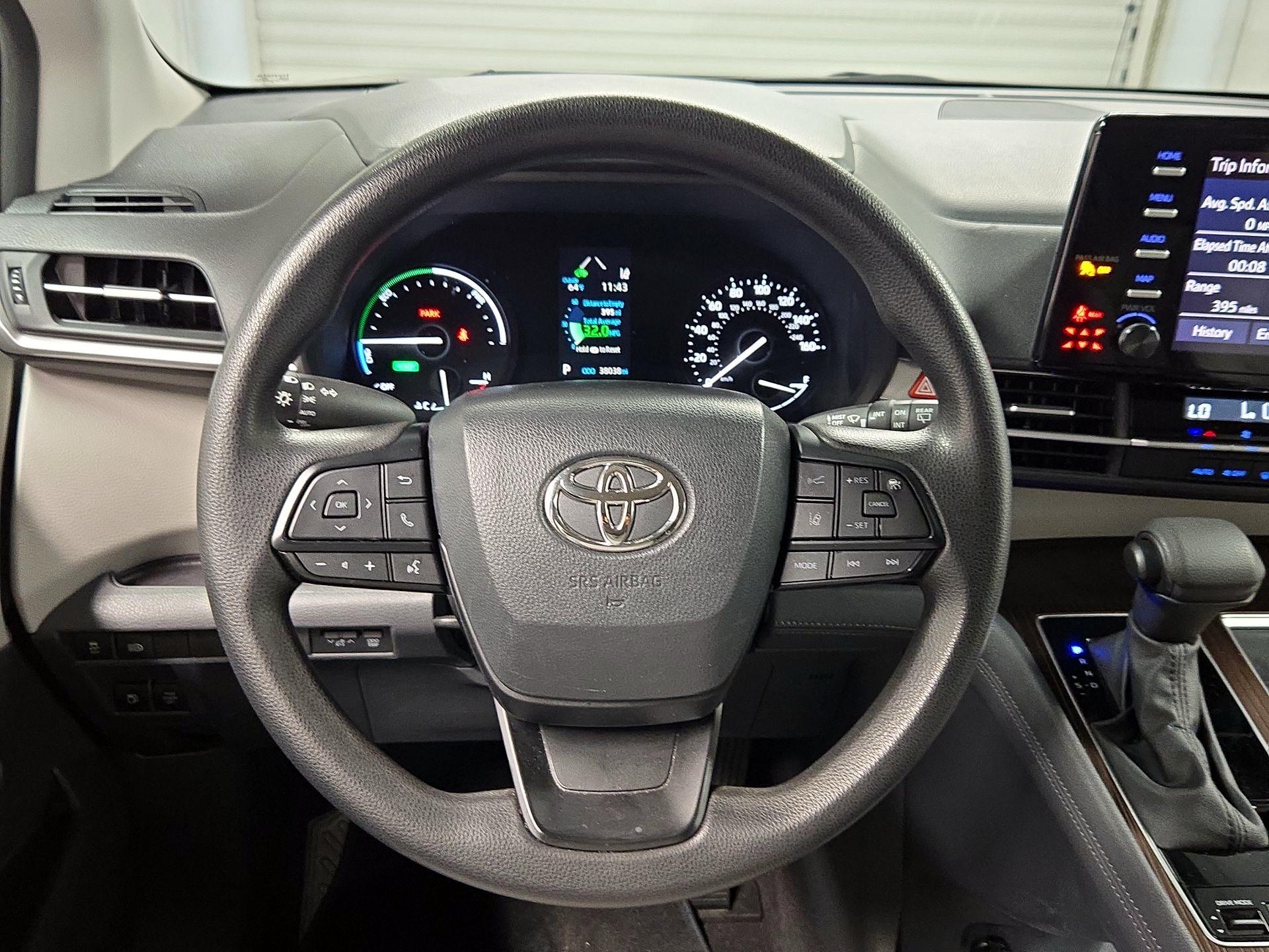 Thumbnail: 2023 Toyota Sienna - 10