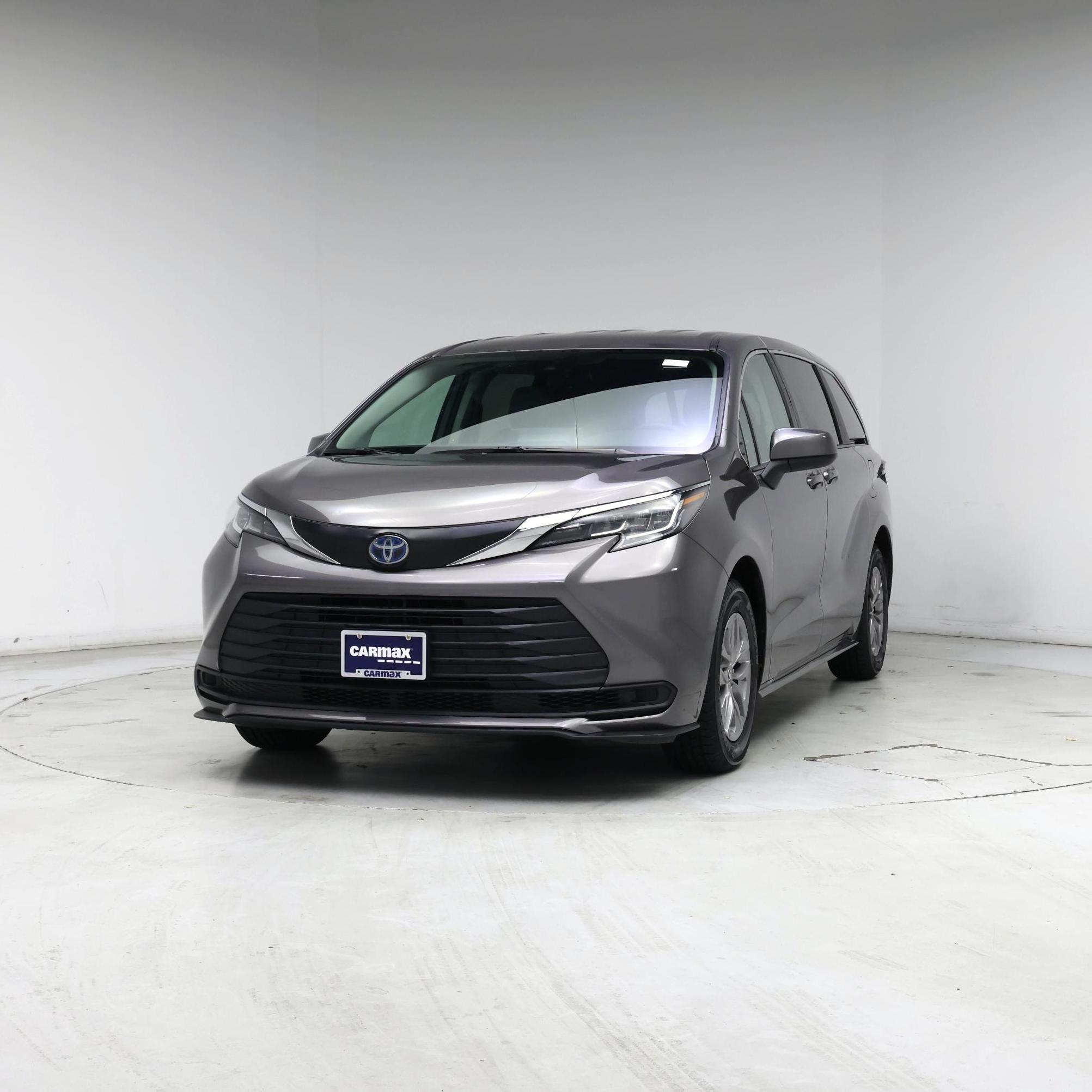 Thumbnail: 2023 Toyota Sienna - 4