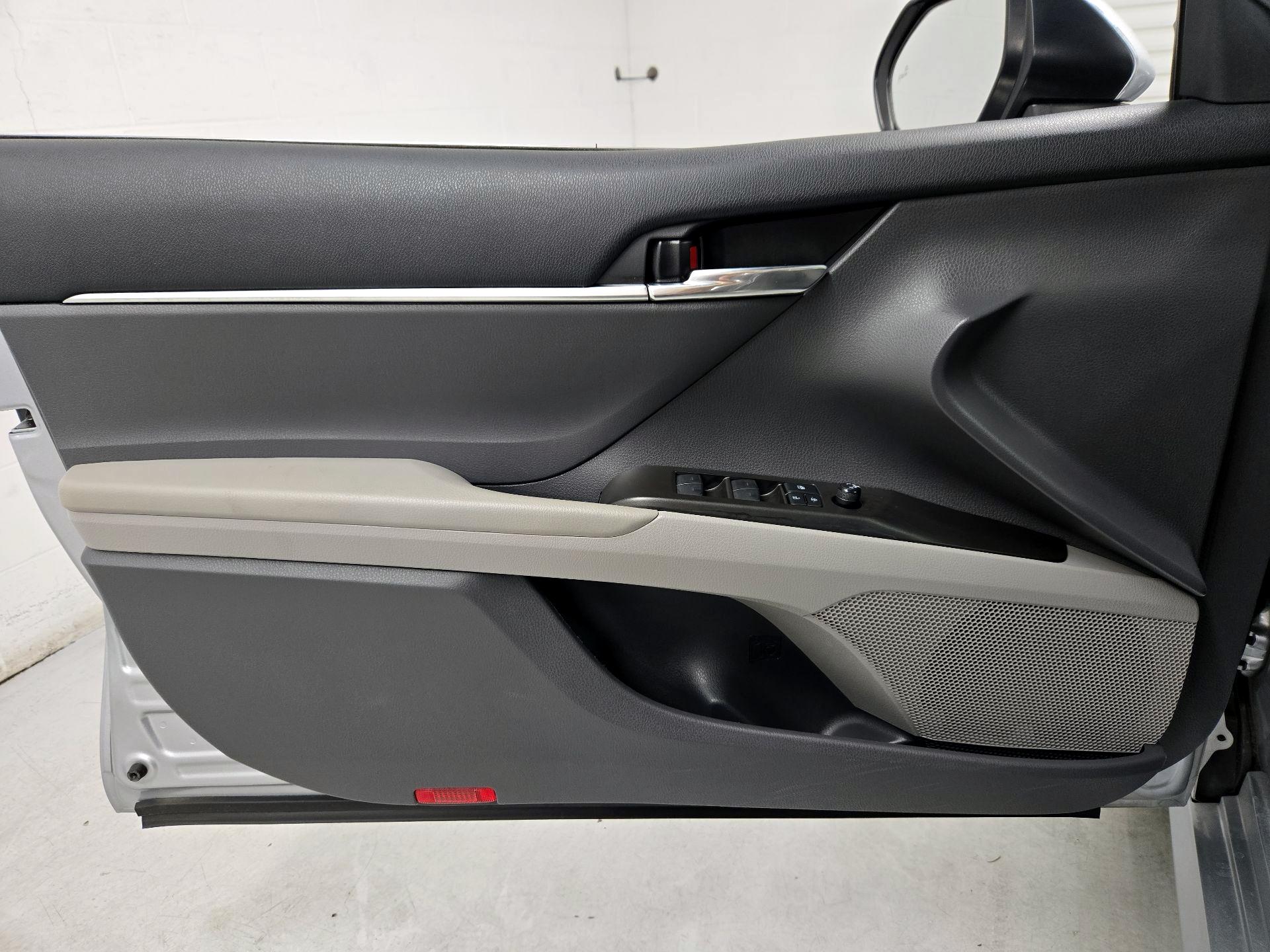 Thumbnail: 2021 Toyota Camry - 12