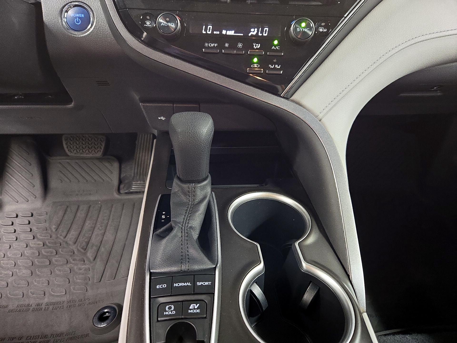 Thumbnail: 2021 Toyota Camry - 17