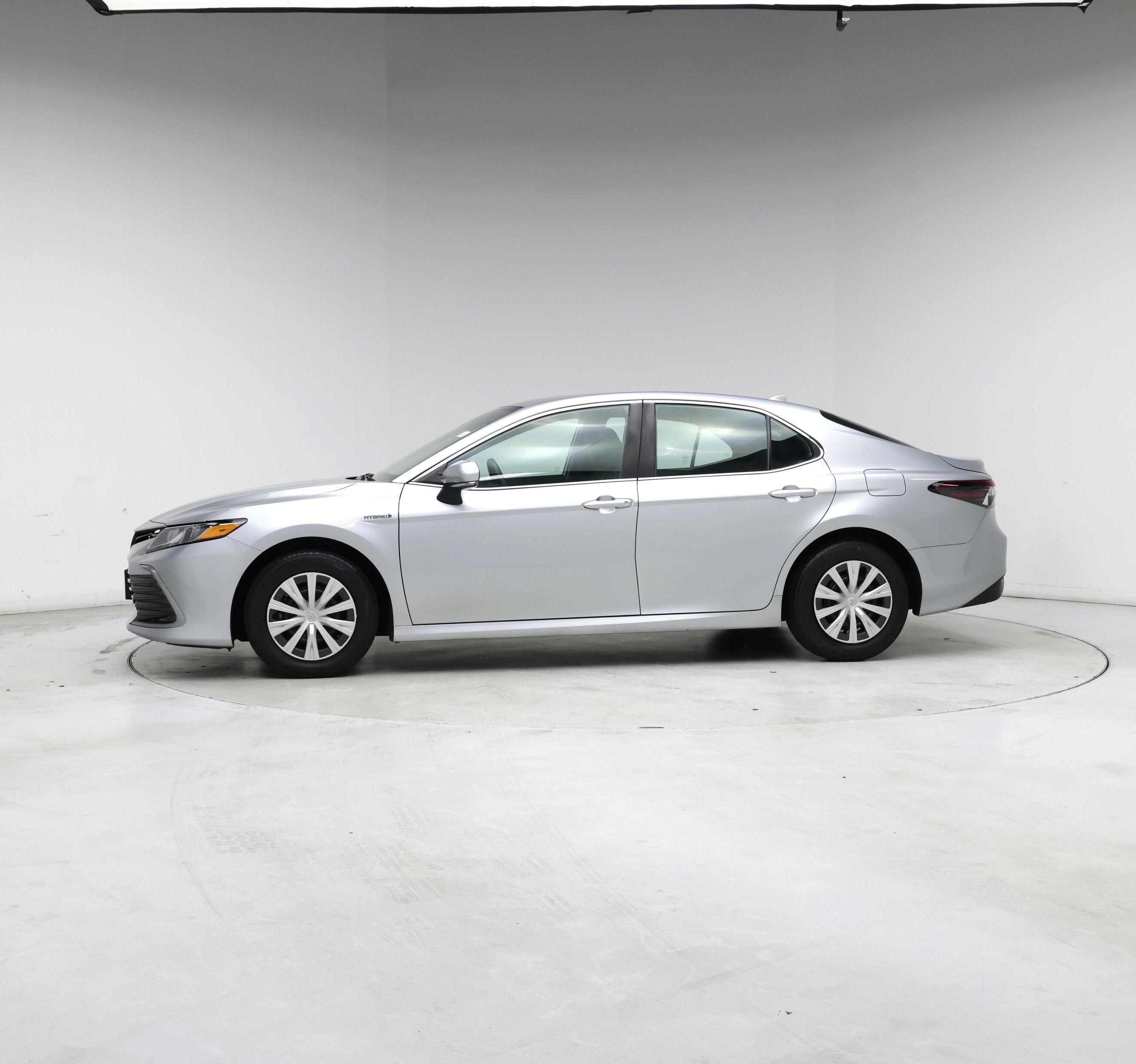 Thumbnail: 2021 Toyota Camry - 3