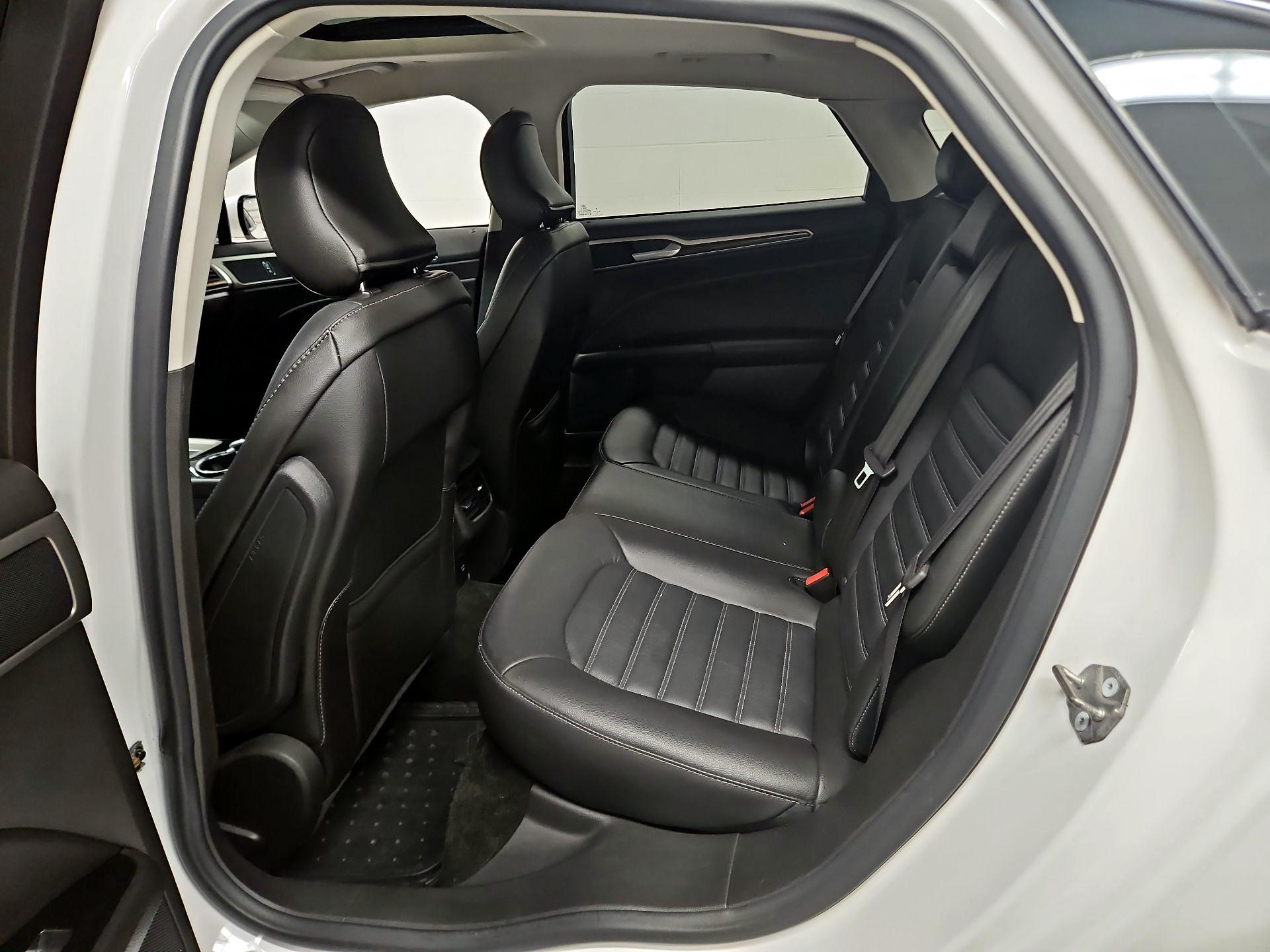 Thumbnail: 2016 Ford Fusion - 20