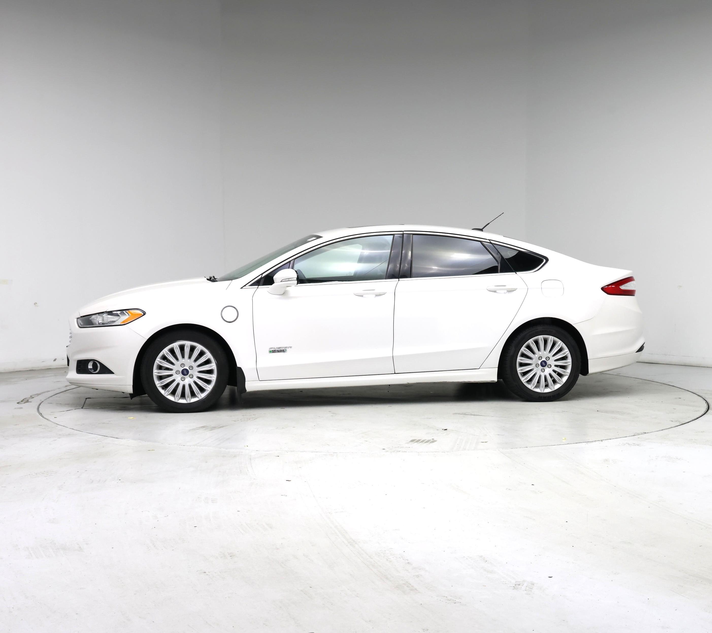 Thumbnail: 2016 Ford Fusion - 3