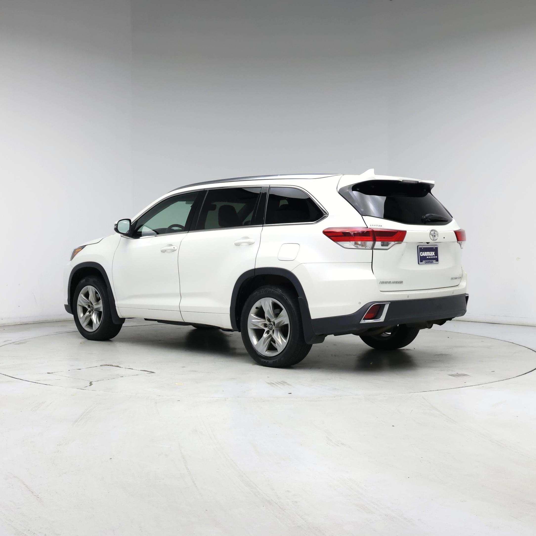 Thumbnail: 2017 Toyota Highlander - 2