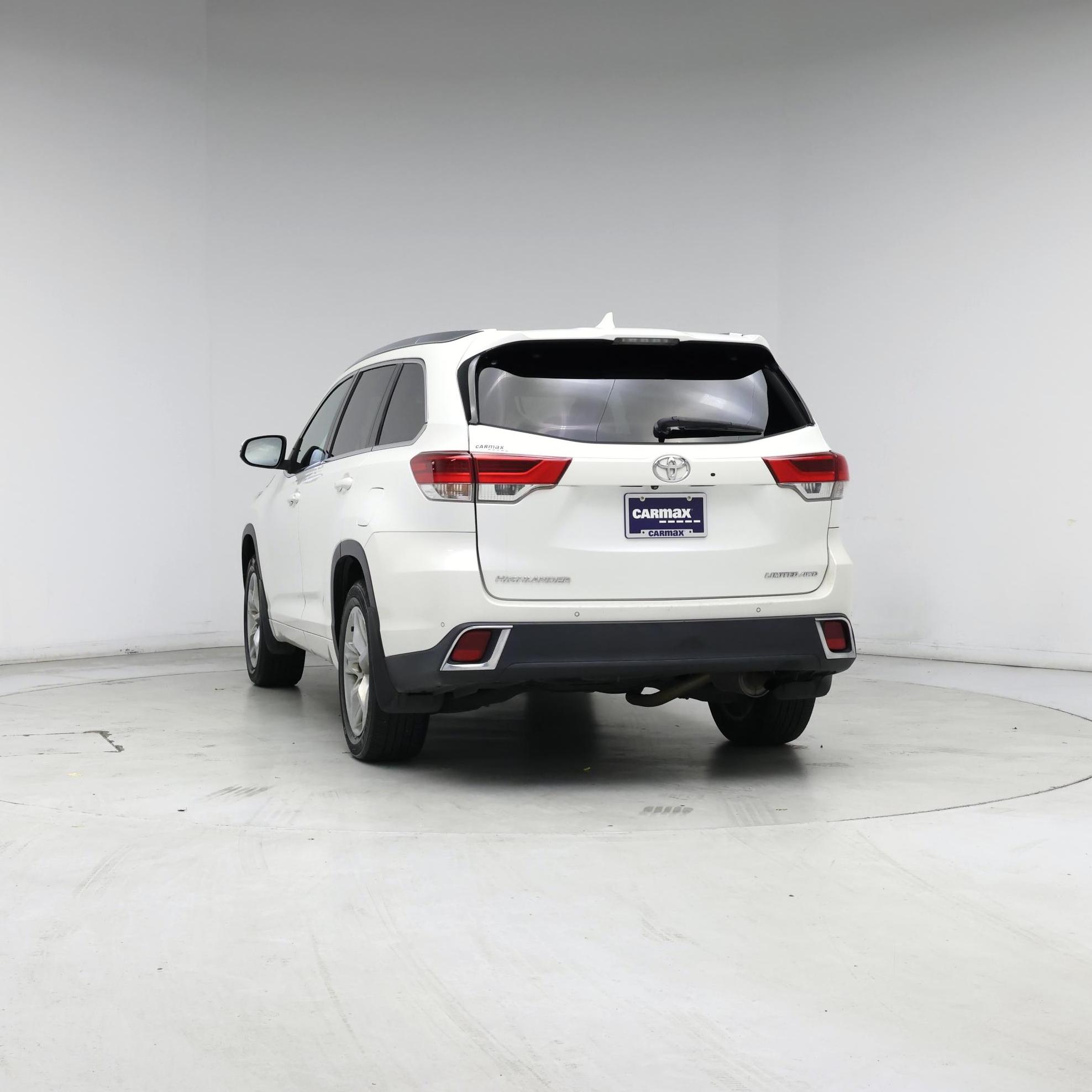 Thumbnail: 2017 Toyota Highlander - 6