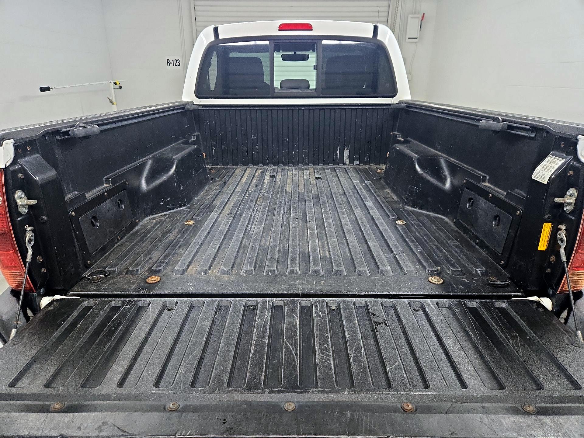 Thumbnail: 2014 Toyota Tacoma - 18