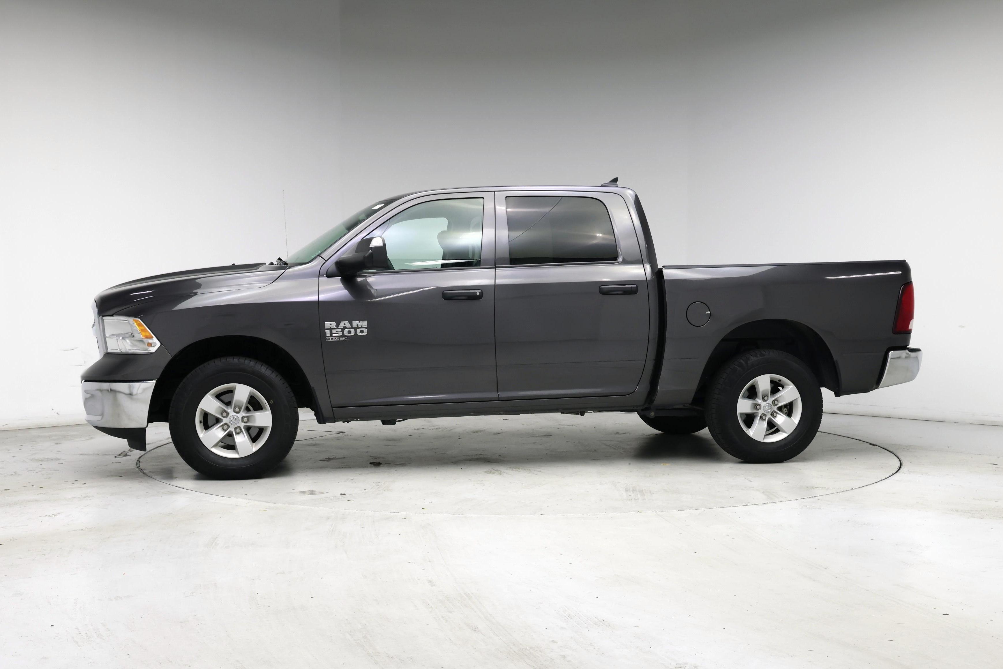 Thumbnail: 2023 RAM 1500 Classic - 3