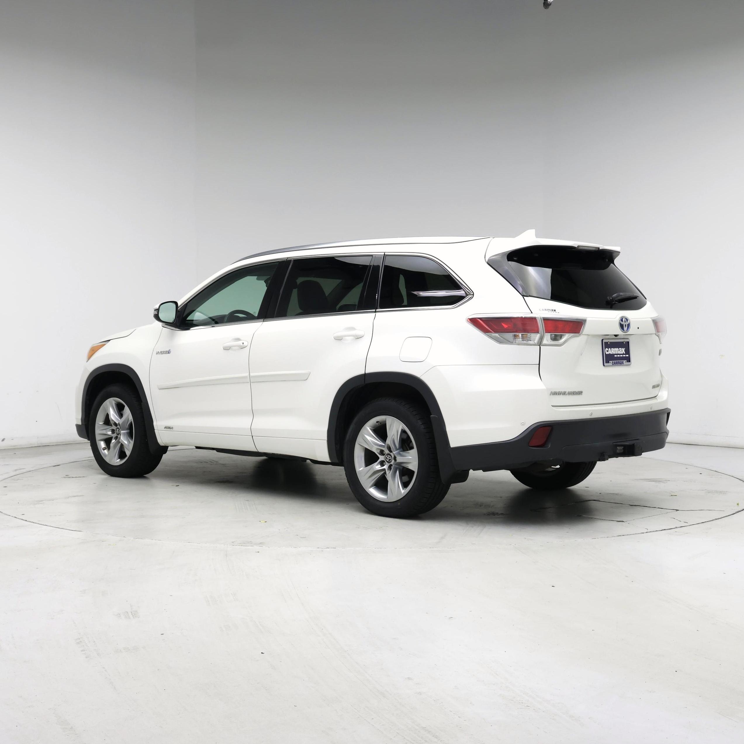 Thumbnail: 2016 Toyota Highlander - 2