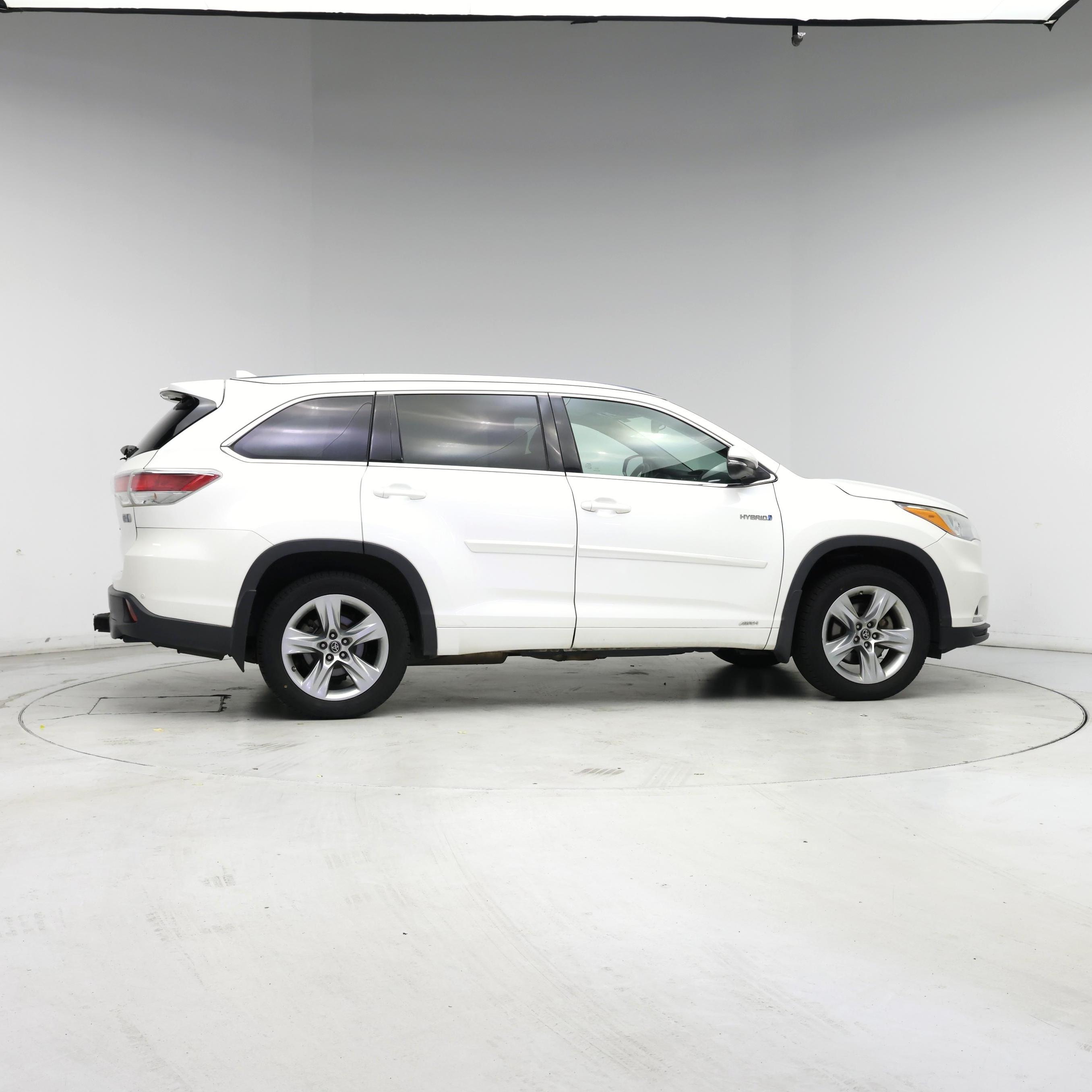 Thumbnail: 2016 Toyota Highlander - 7