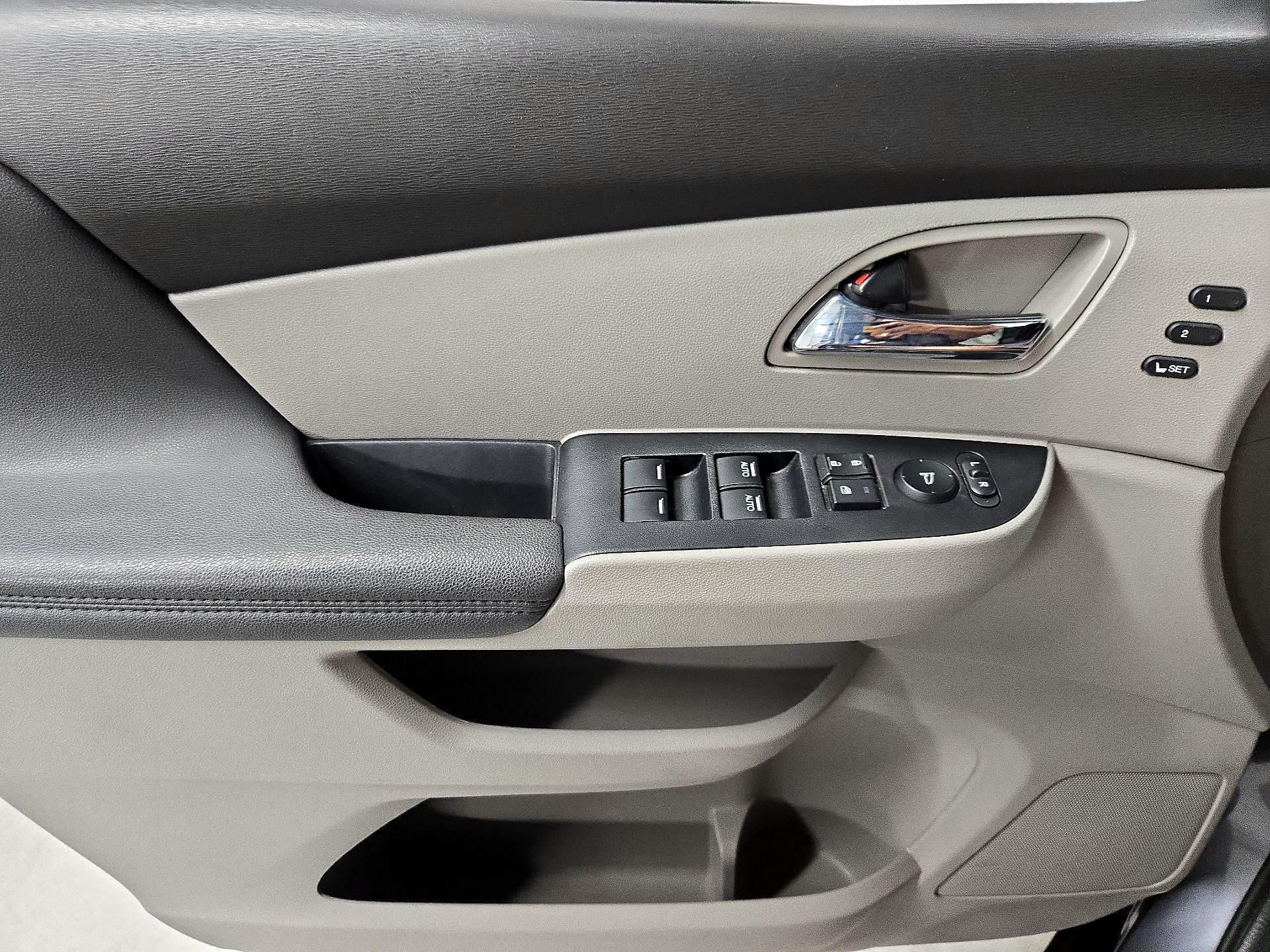 Thumbnail: 2014 Honda Odyssey - 12