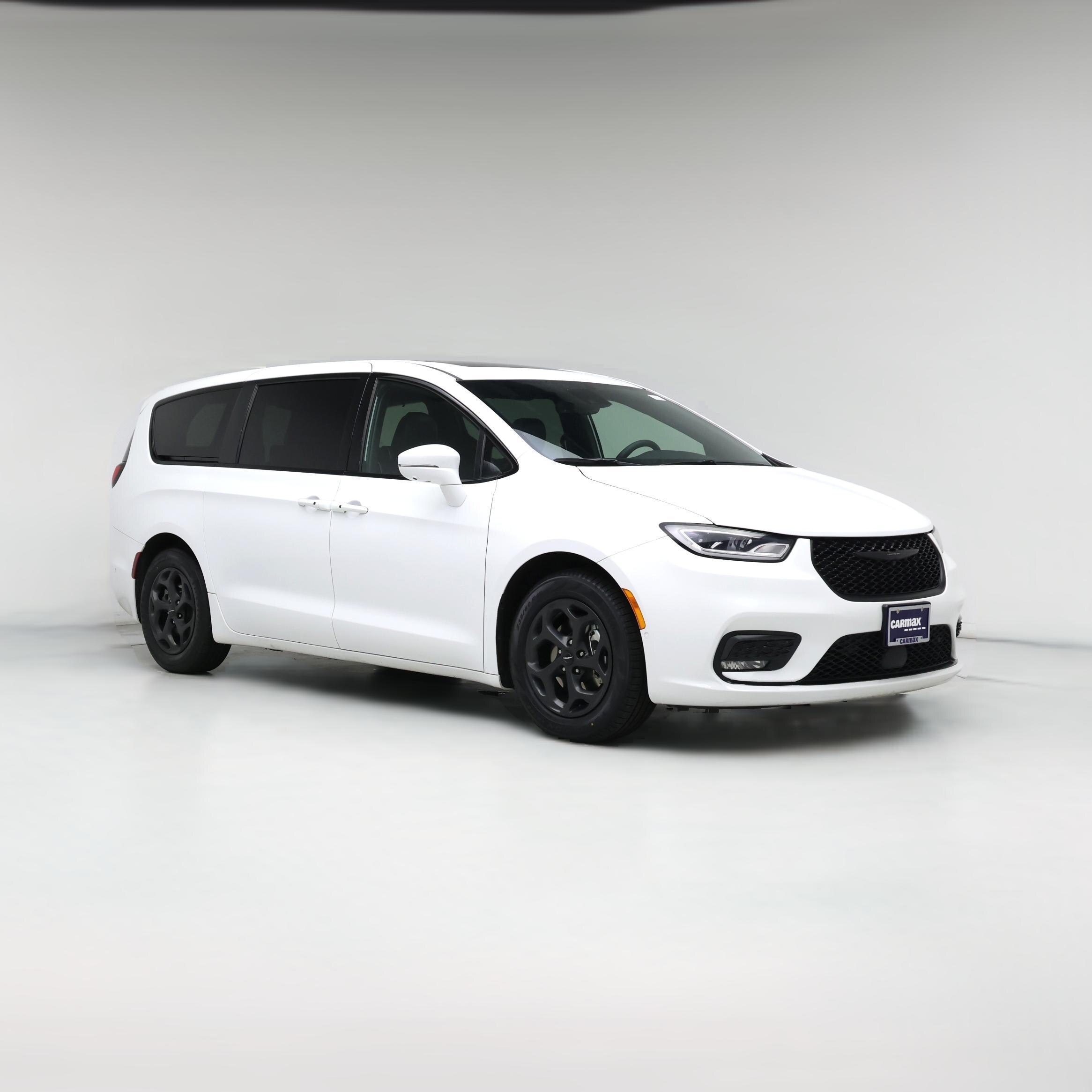Thumbnail: 2022 Chrysler Pacifica - 1