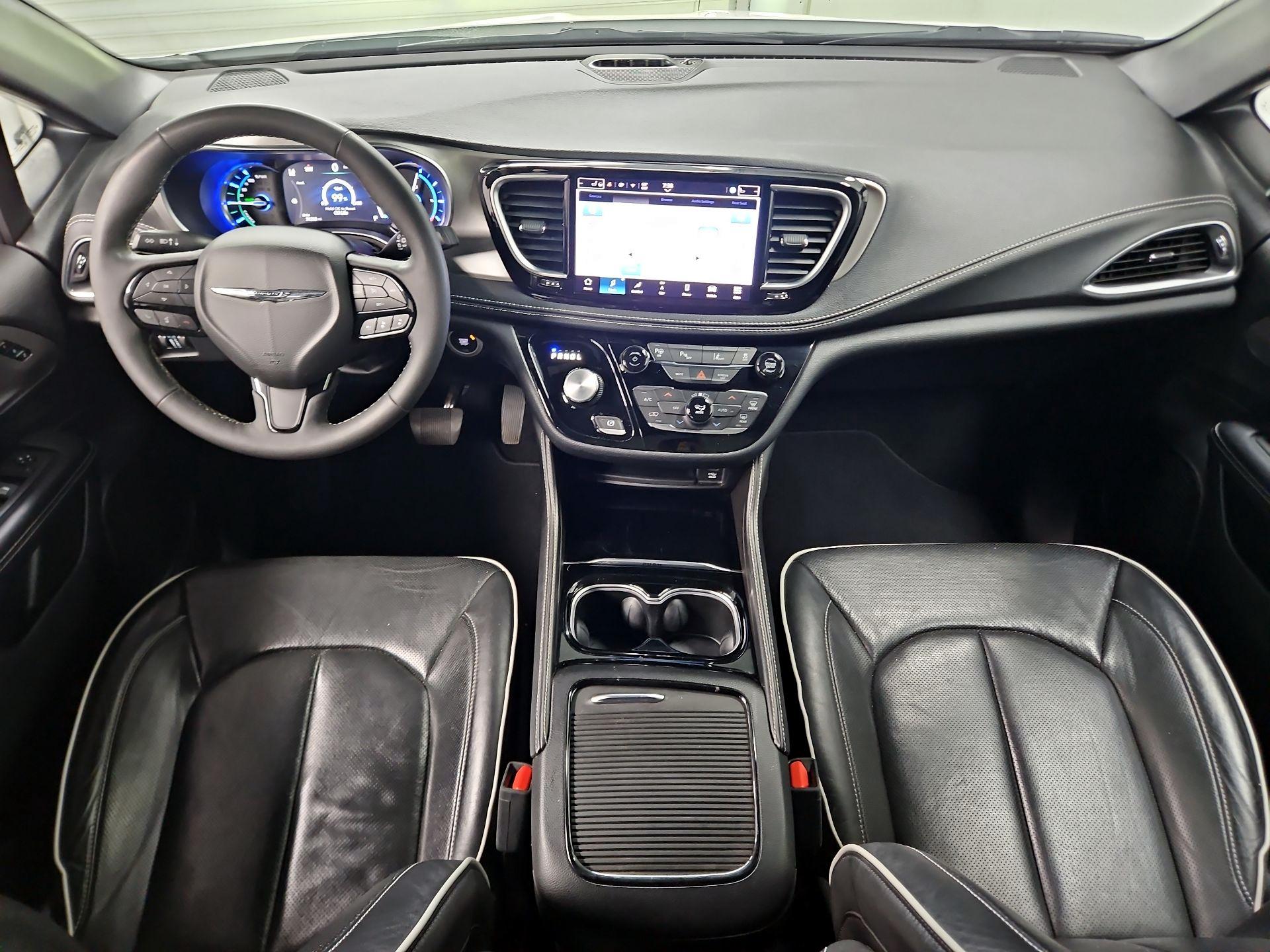 Thumbnail: 2022 Chrysler Pacifica - 9