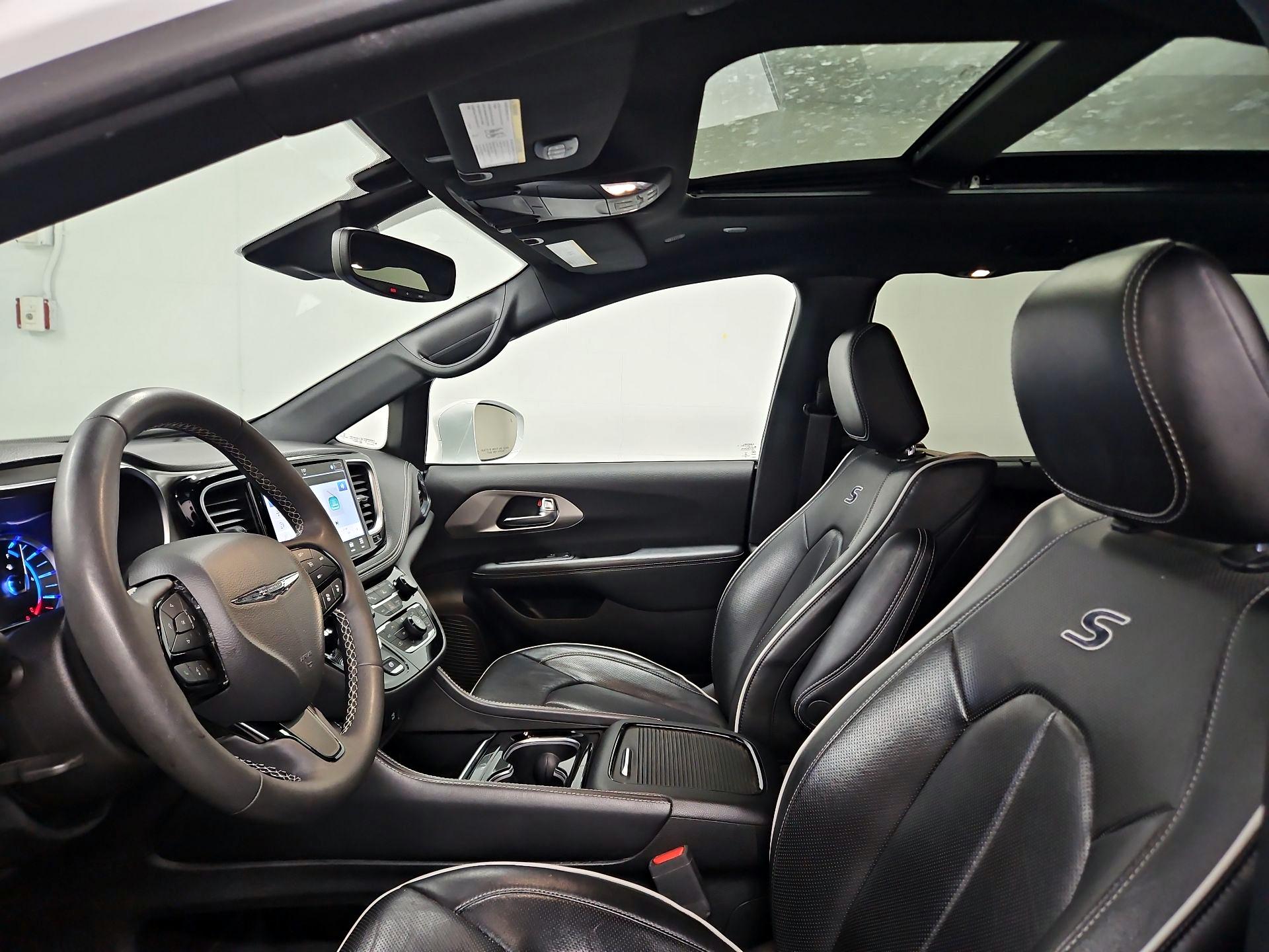 Thumbnail: 2022 Chrysler Pacifica - 20