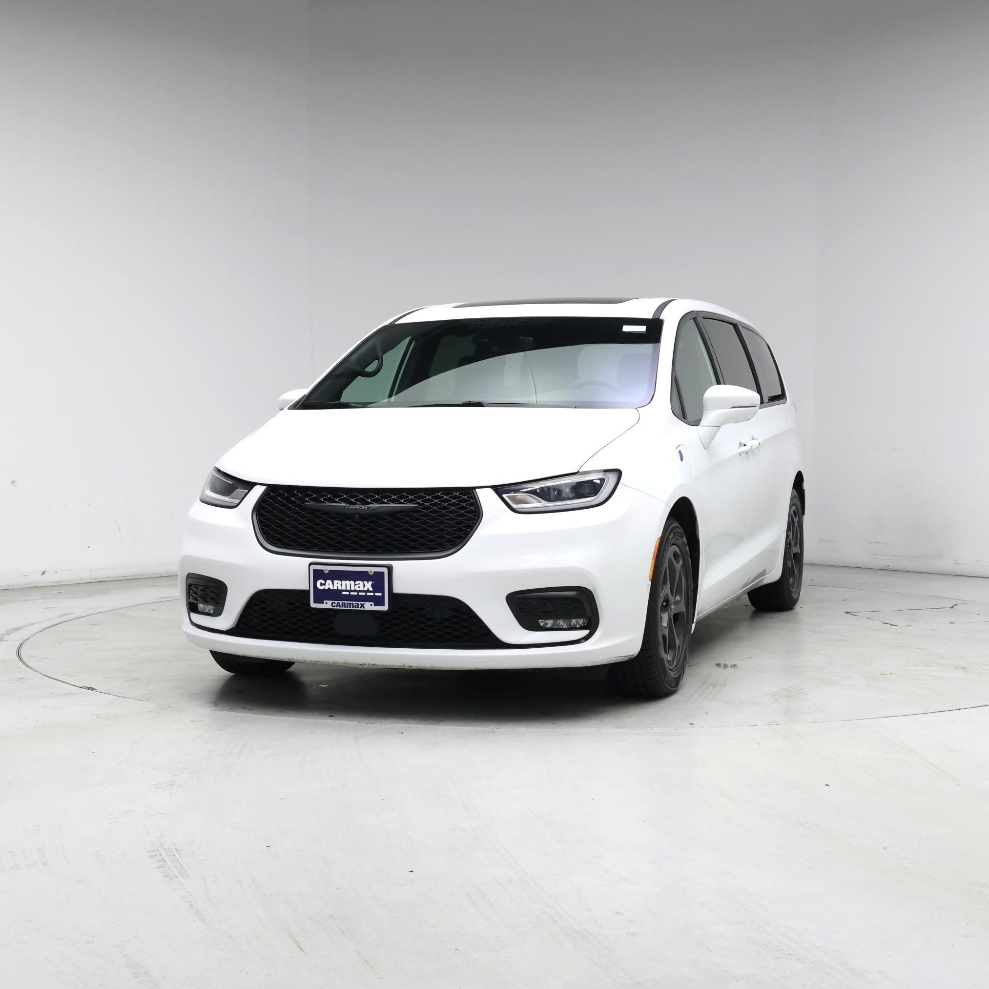 Thumbnail: 2022 Chrysler Pacifica - 4