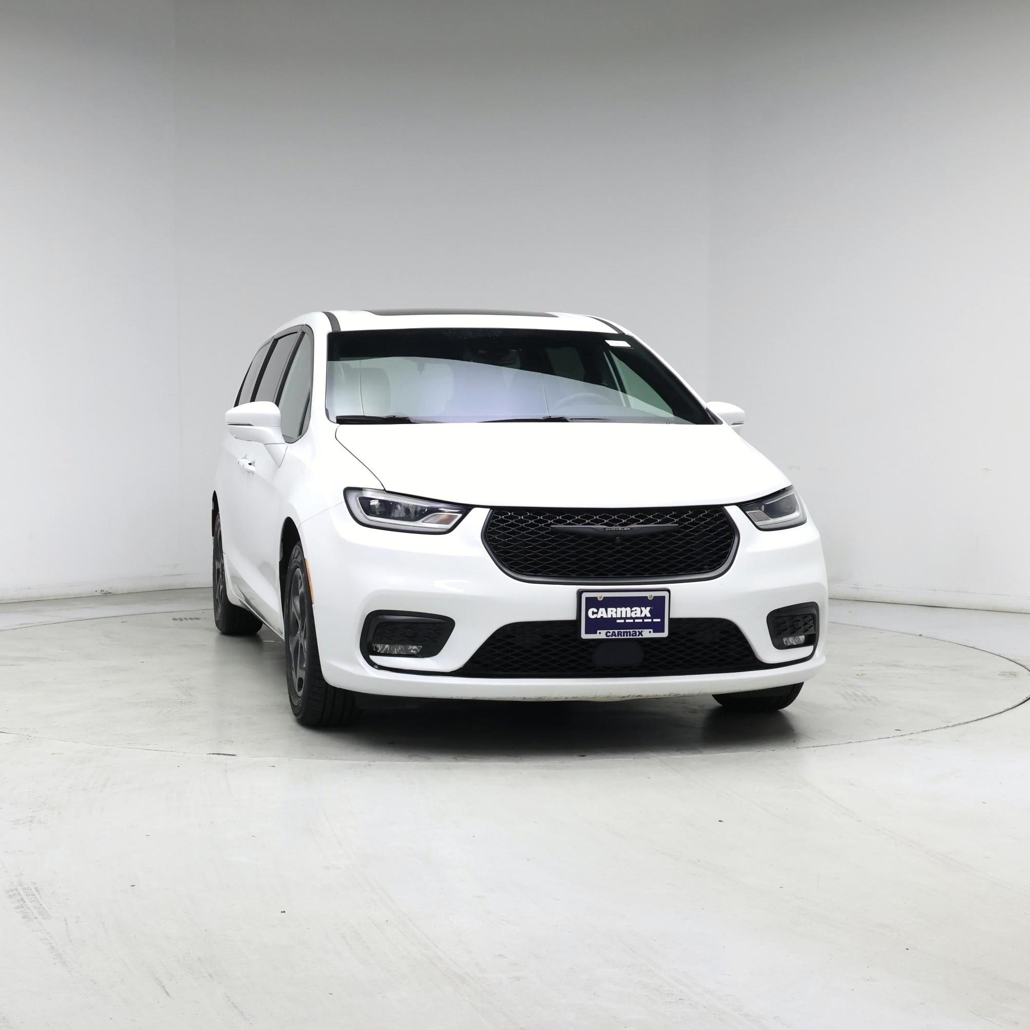 Thumbnail: 2022 Chrysler Pacifica - 5