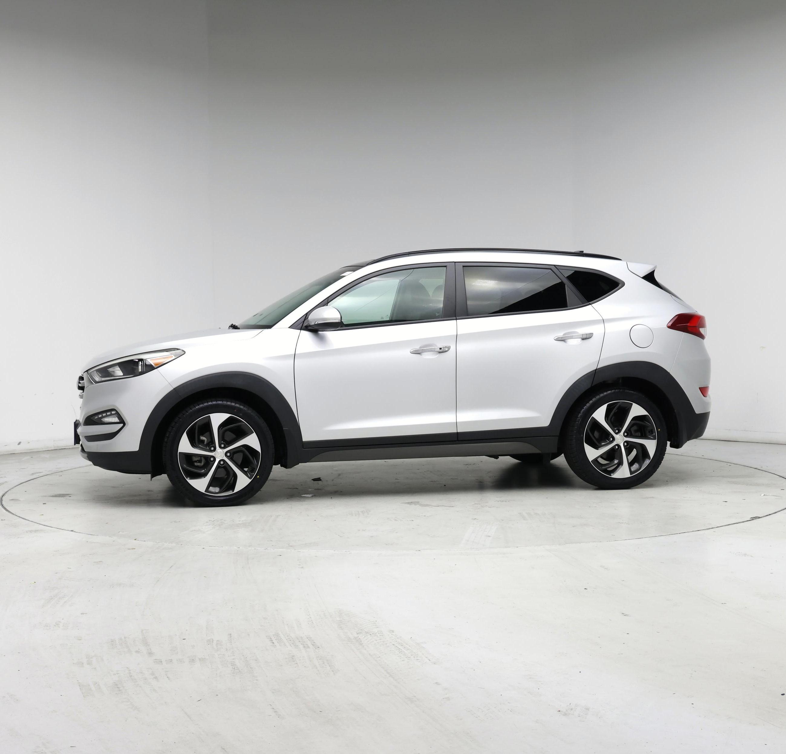 Thumbnail: 2016 Hyundai Tucson - 3