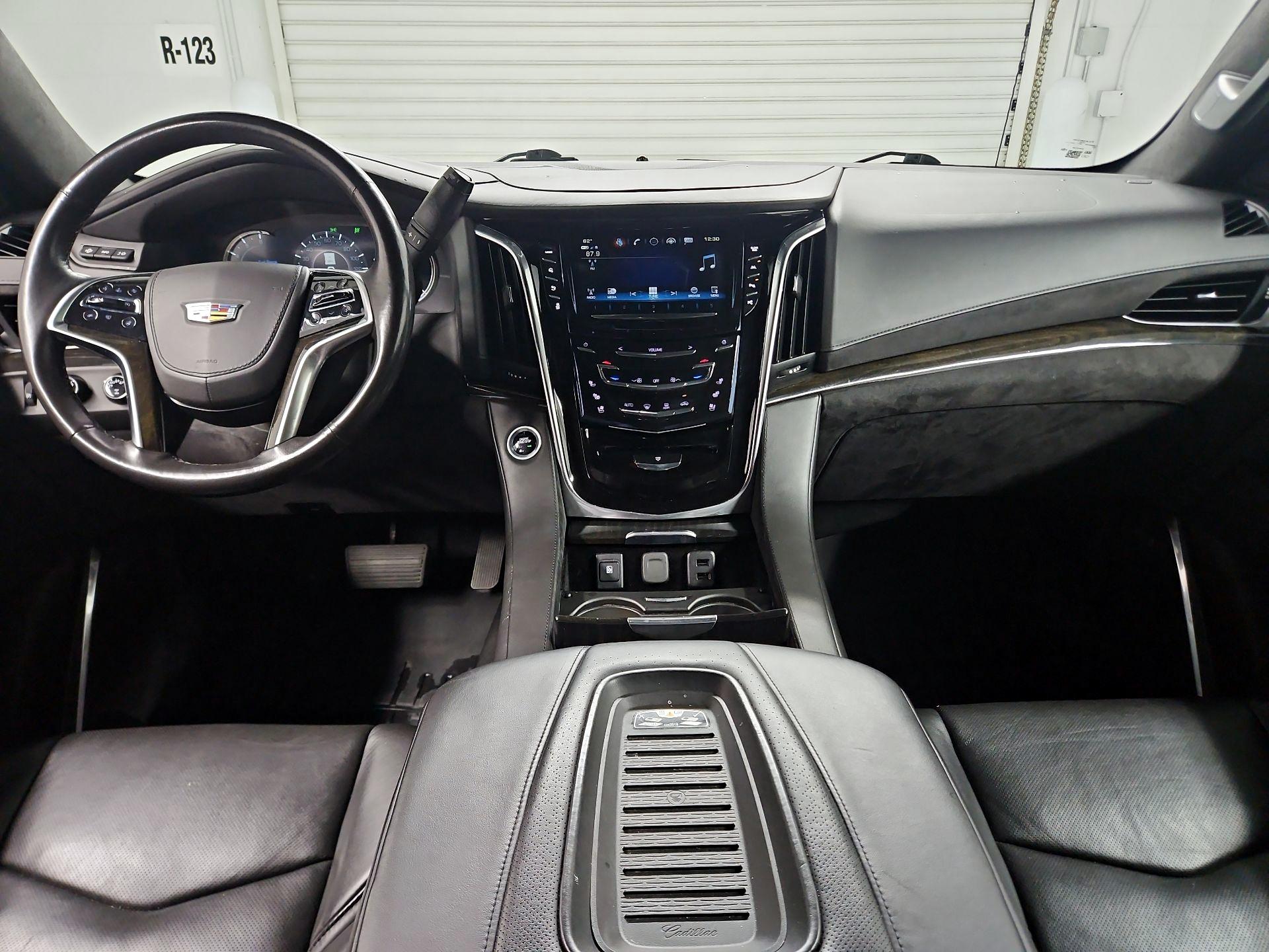 Thumbnail: 2018 Cadillac Escalade - 9