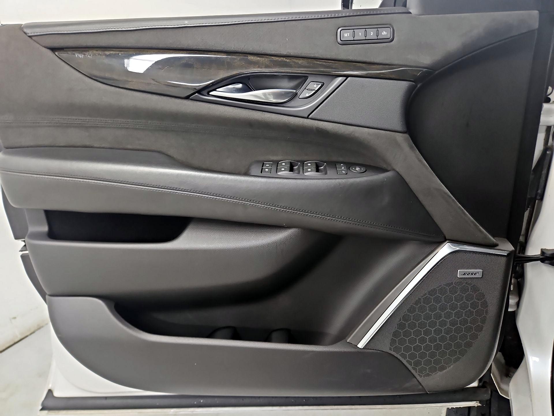 Thumbnail: 2018 Cadillac Escalade - 12