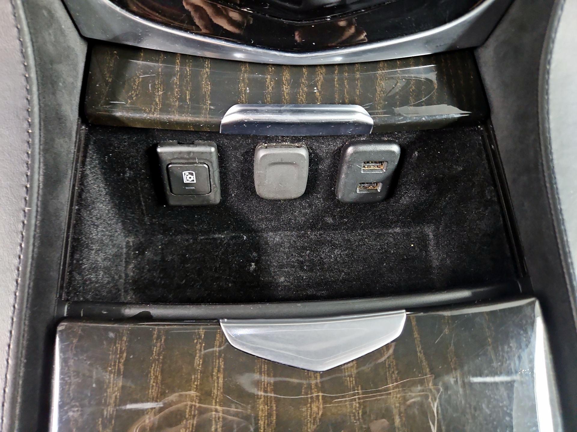 Thumbnail: 2018 Cadillac Escalade - 18