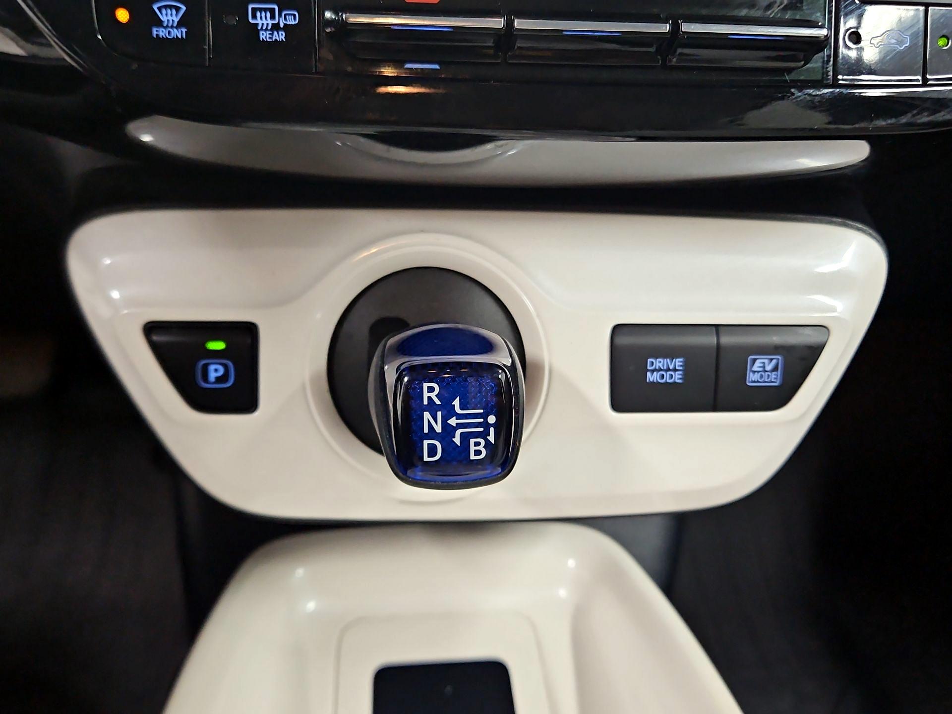Thumbnail: 2017 Toyota Prius - 17
