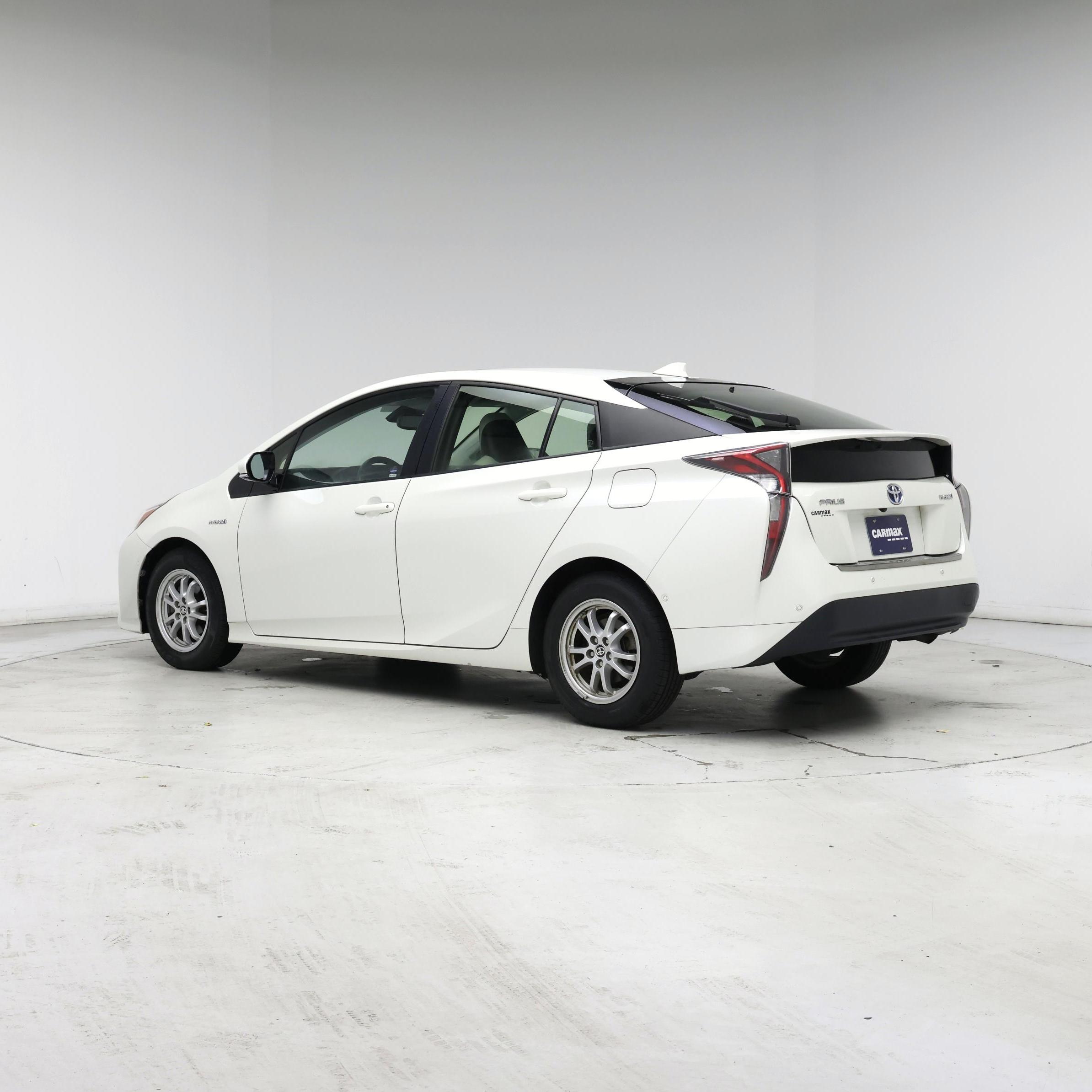 Thumbnail: 2017 Toyota Prius - 2