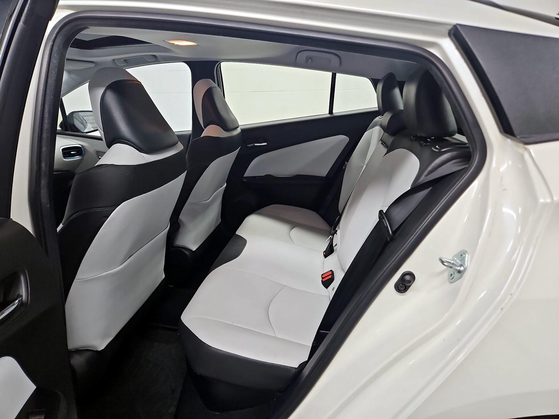 Thumbnail: 2017 Toyota Prius - 20