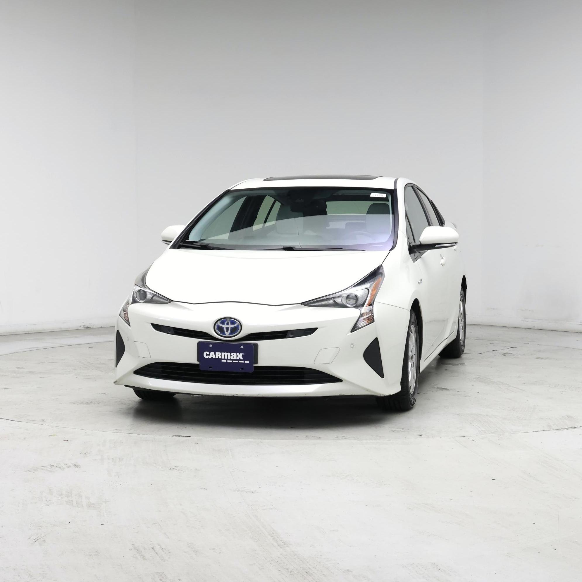 Thumbnail: 2017 Toyota Prius - 4