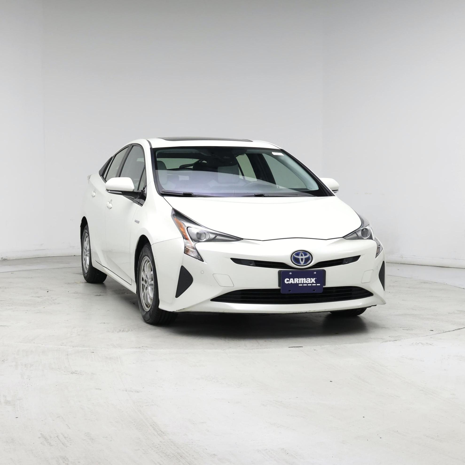 Thumbnail: 2017 Toyota Prius - 5
